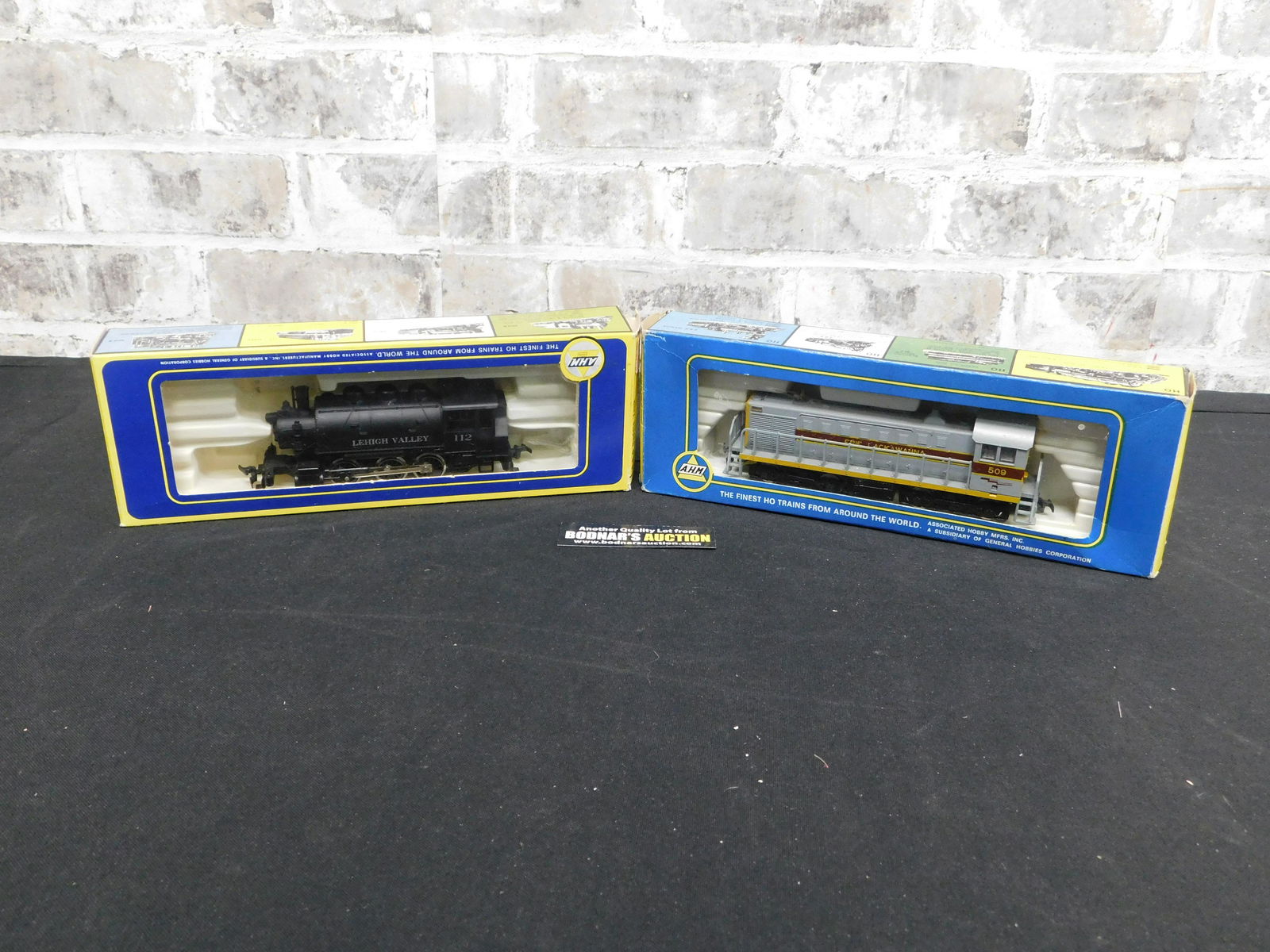 Lot of 2 HO Scale AHM Train Engines (1 of 6)