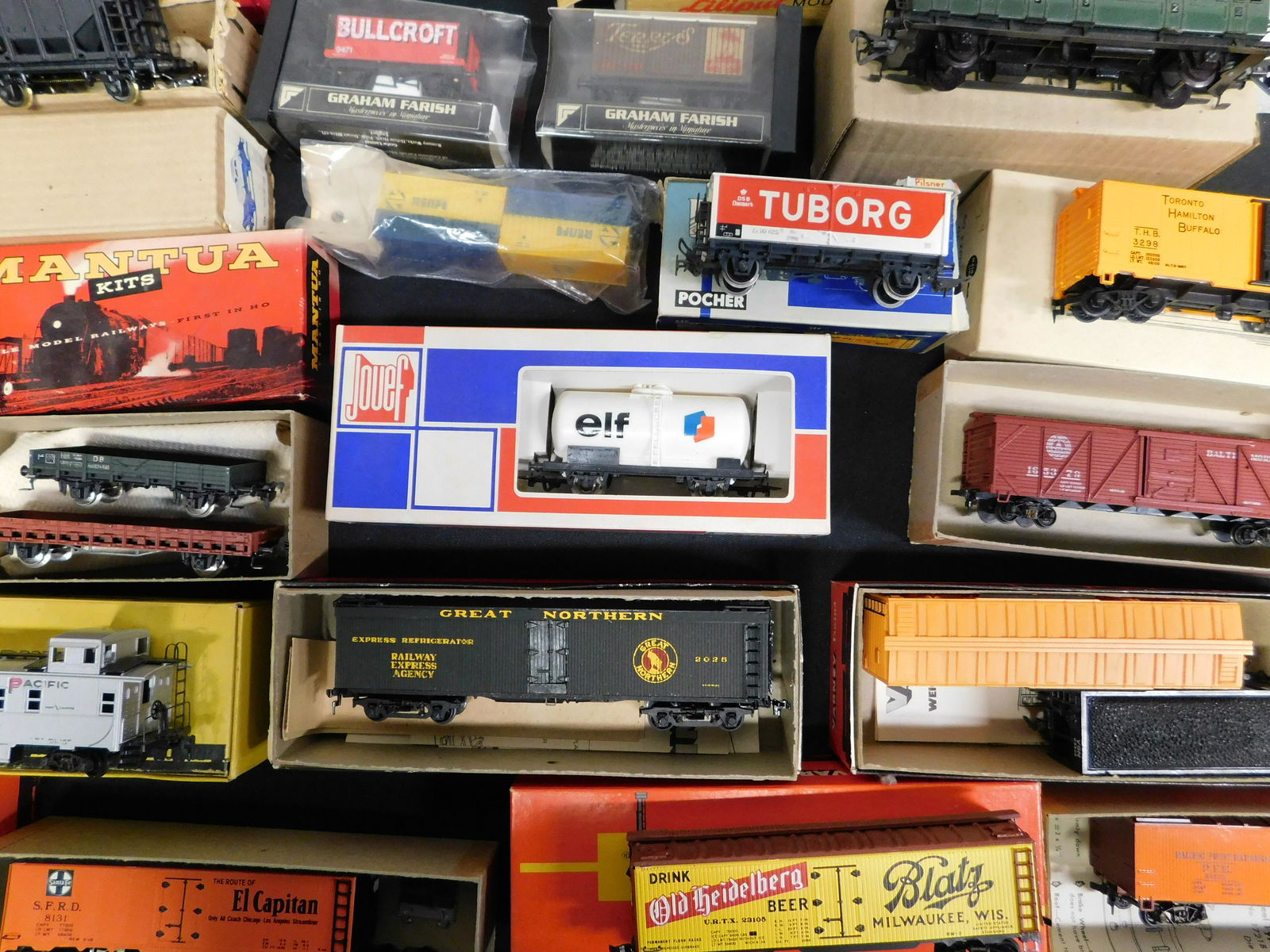 Lot of HO Scale Rolling Stock - Various Brands (1 of 8)