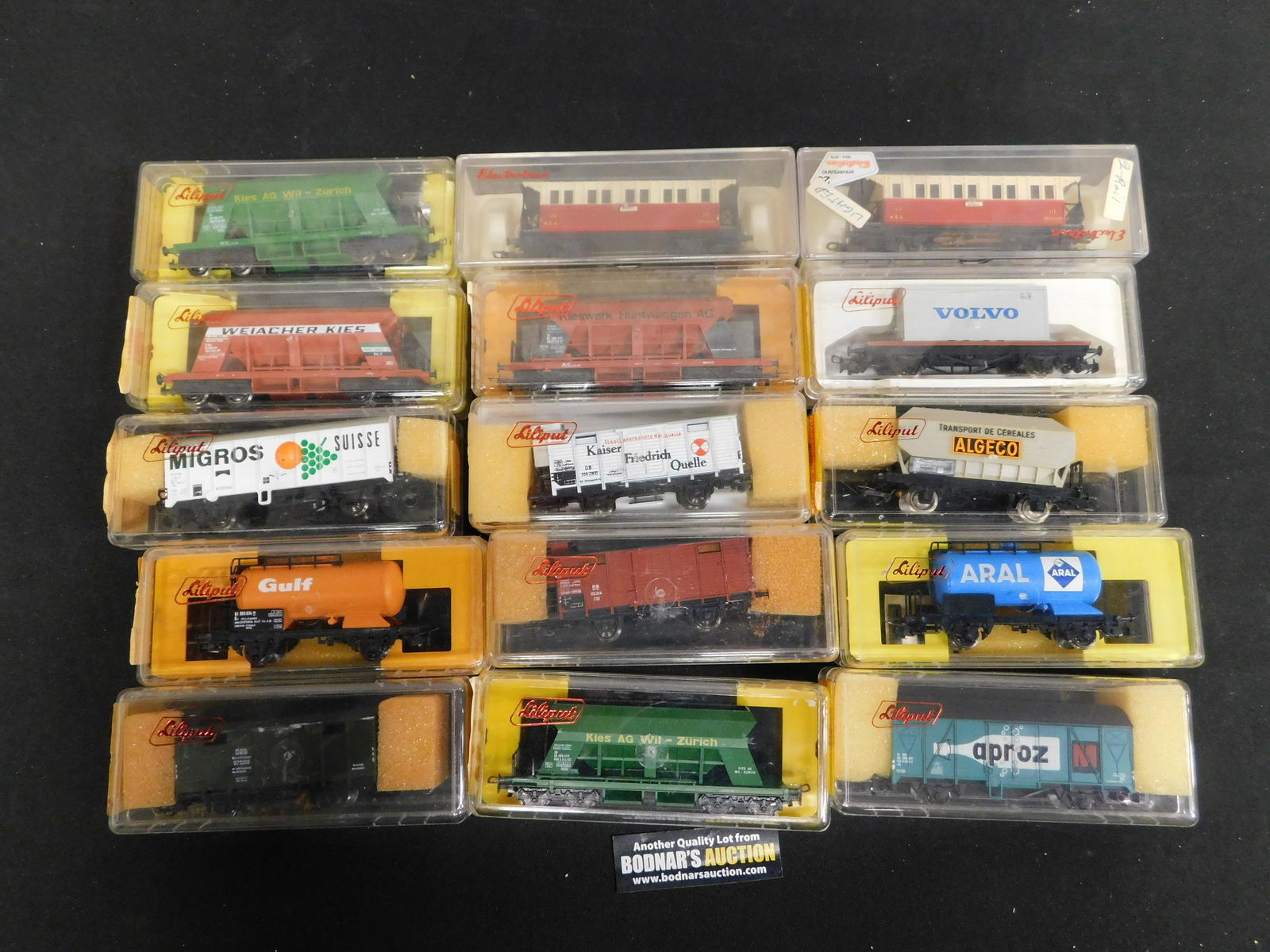 Lot of Lilliput HO Rolling Stock Trains (1 of 5)