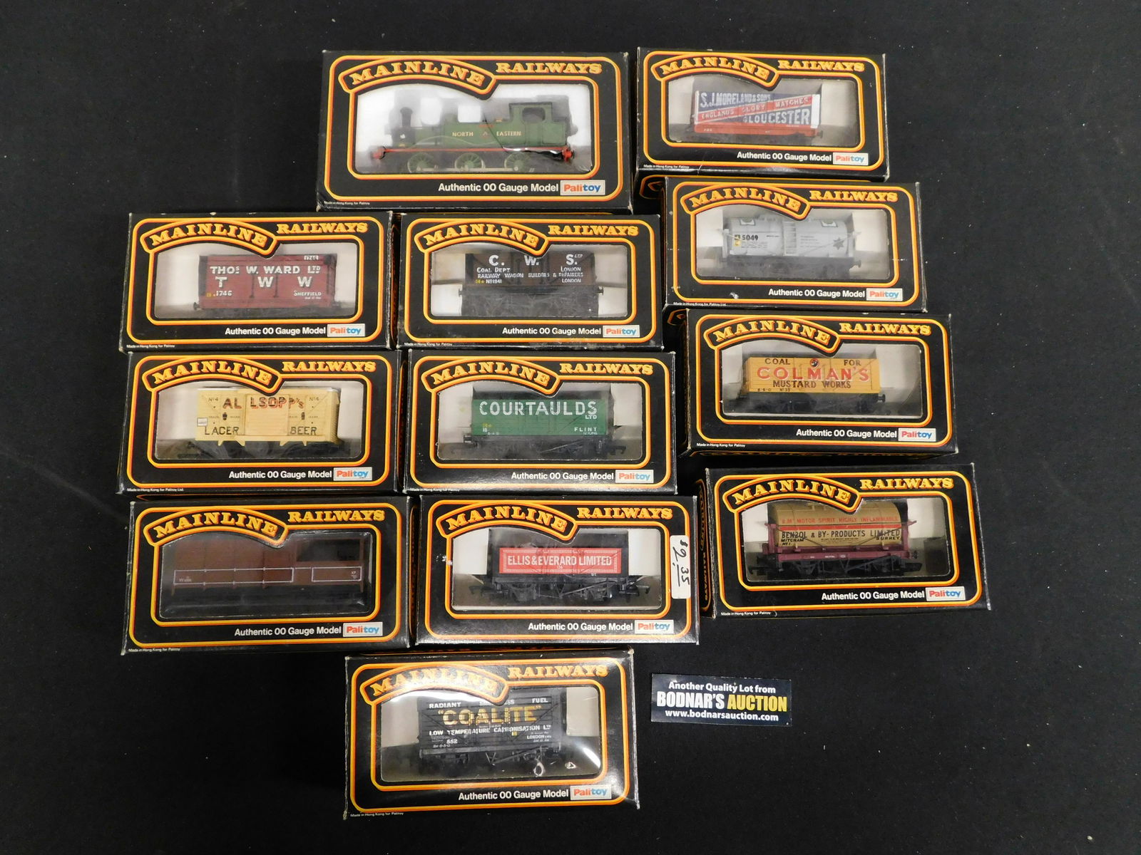 Lot of Mainline HO Rolling Stock Trains (1 of 7)