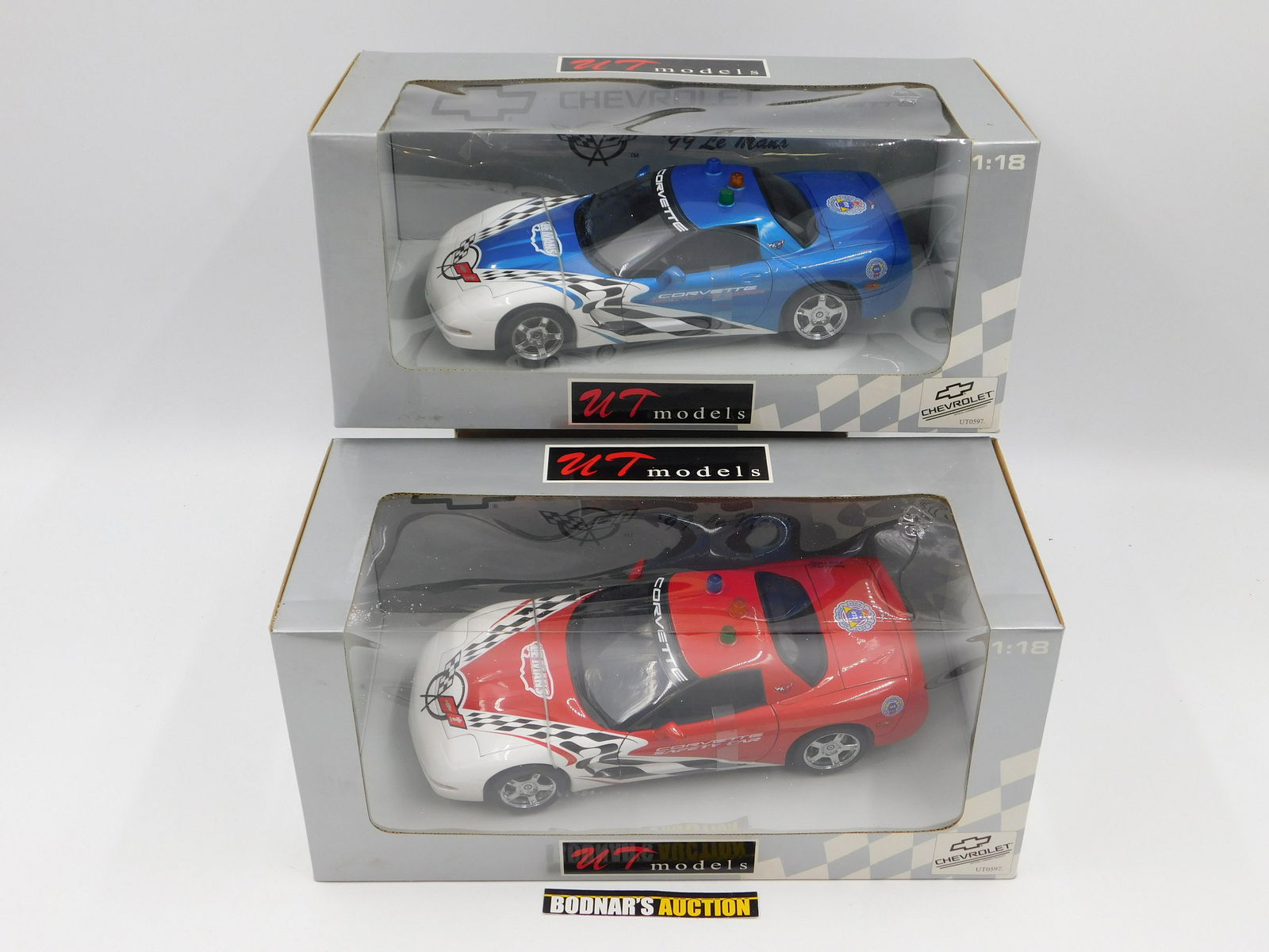 ミニカー UT models Chevrolet Corvette Pace Car UT Models 1/18 Scale 19723U - Chevrolet Corvette Pace Car