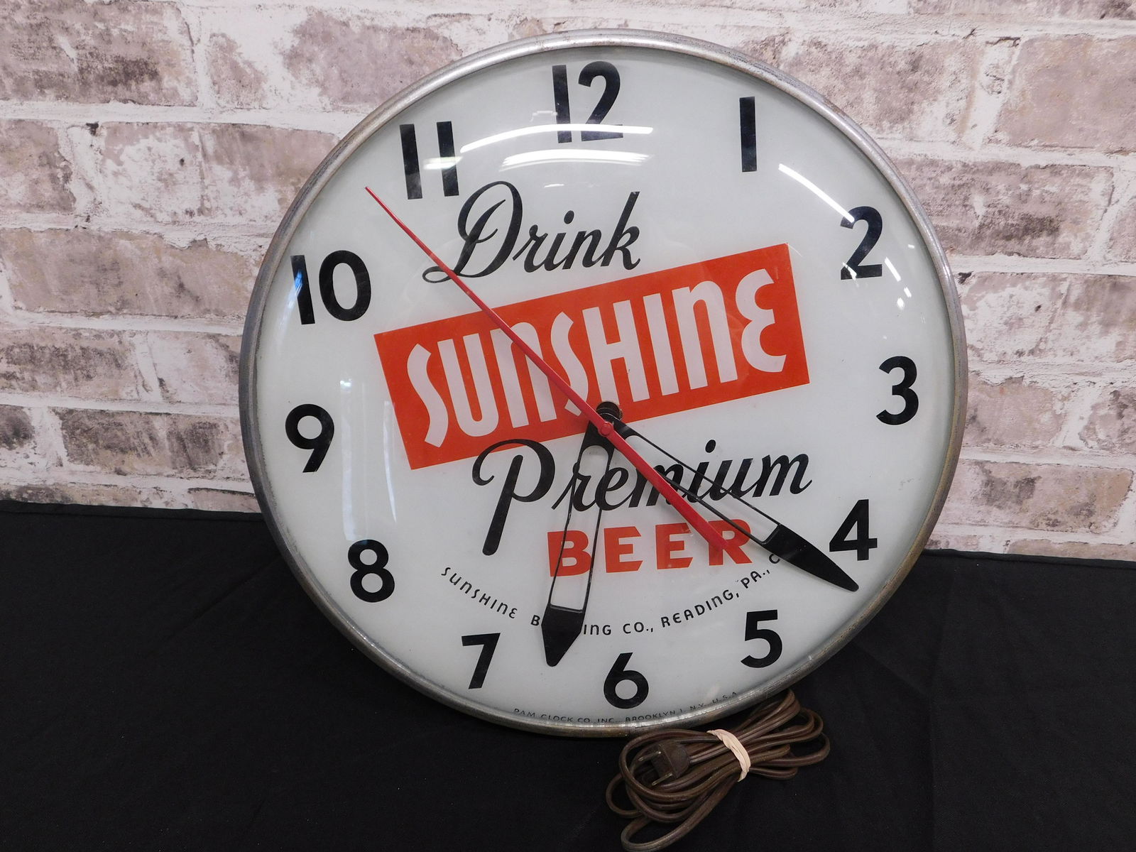 Vintage Advertising Wall Clock (1 of 3)