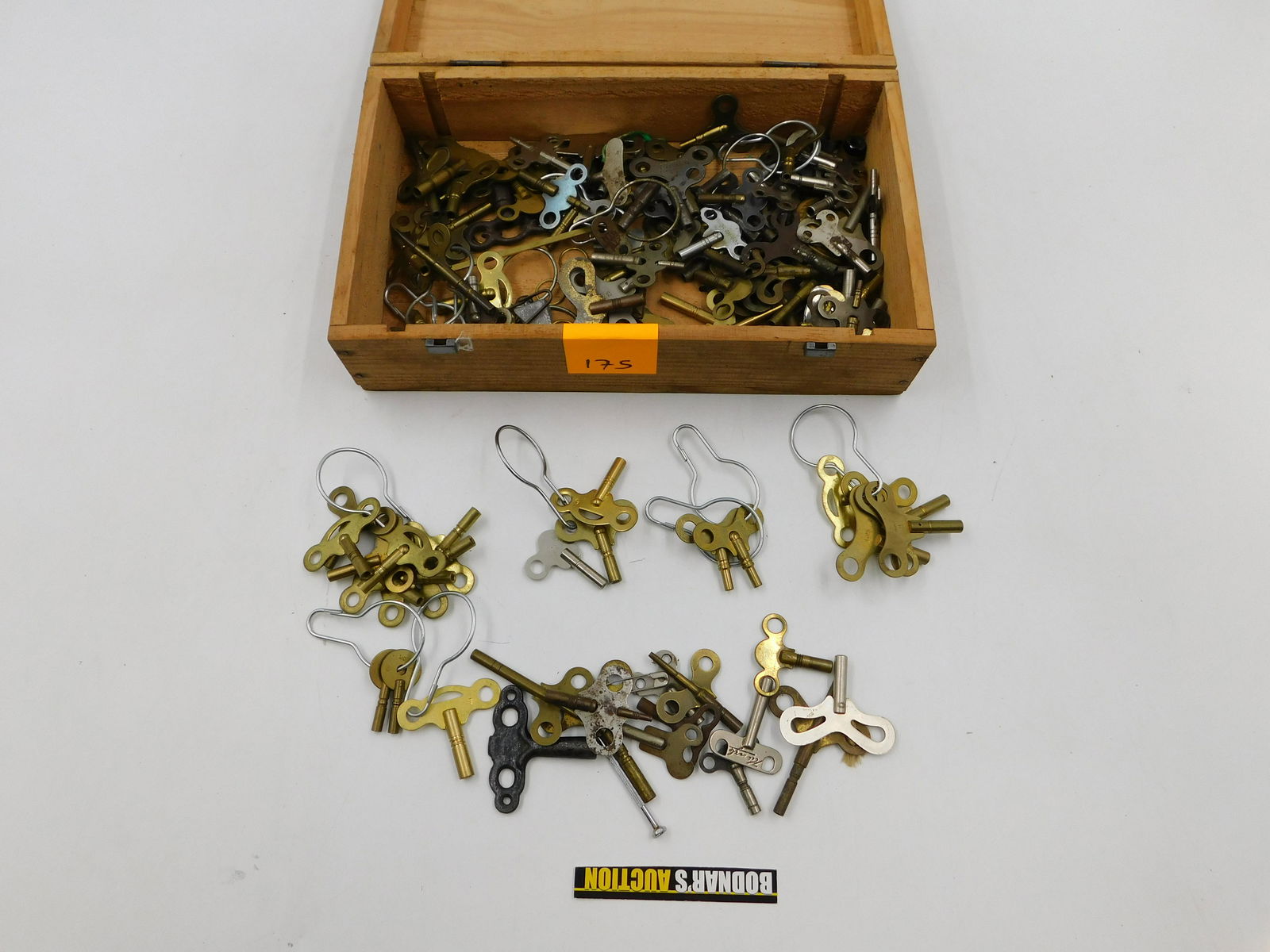 Large Lot of Clock Keys (1 of 4)