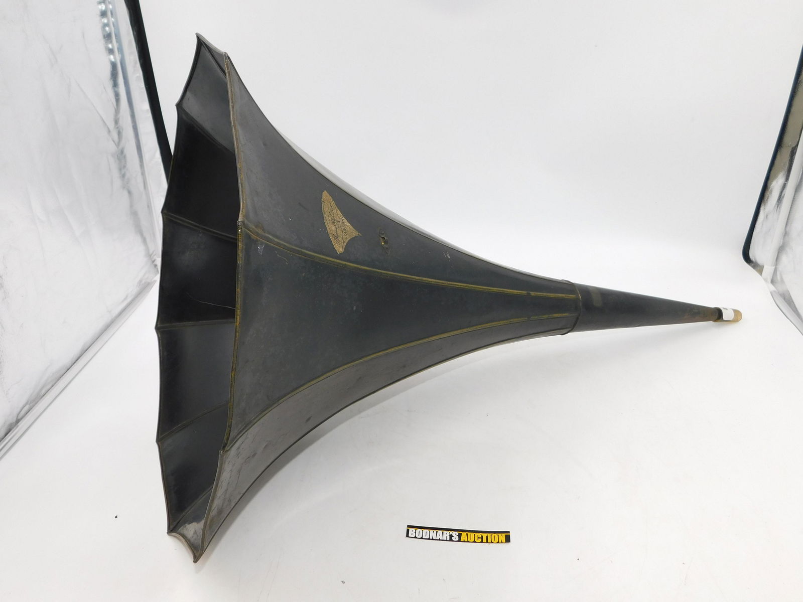 Thomas Edison Standard External Tin Horn/Phonograph (1 of 5)