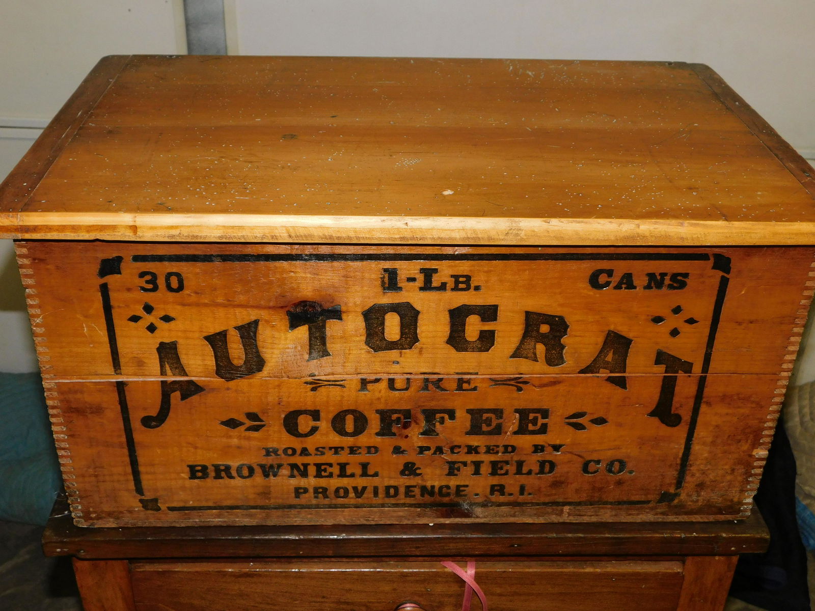 Autocrat Pure Coffee Wood Crate Box (1 of 5)