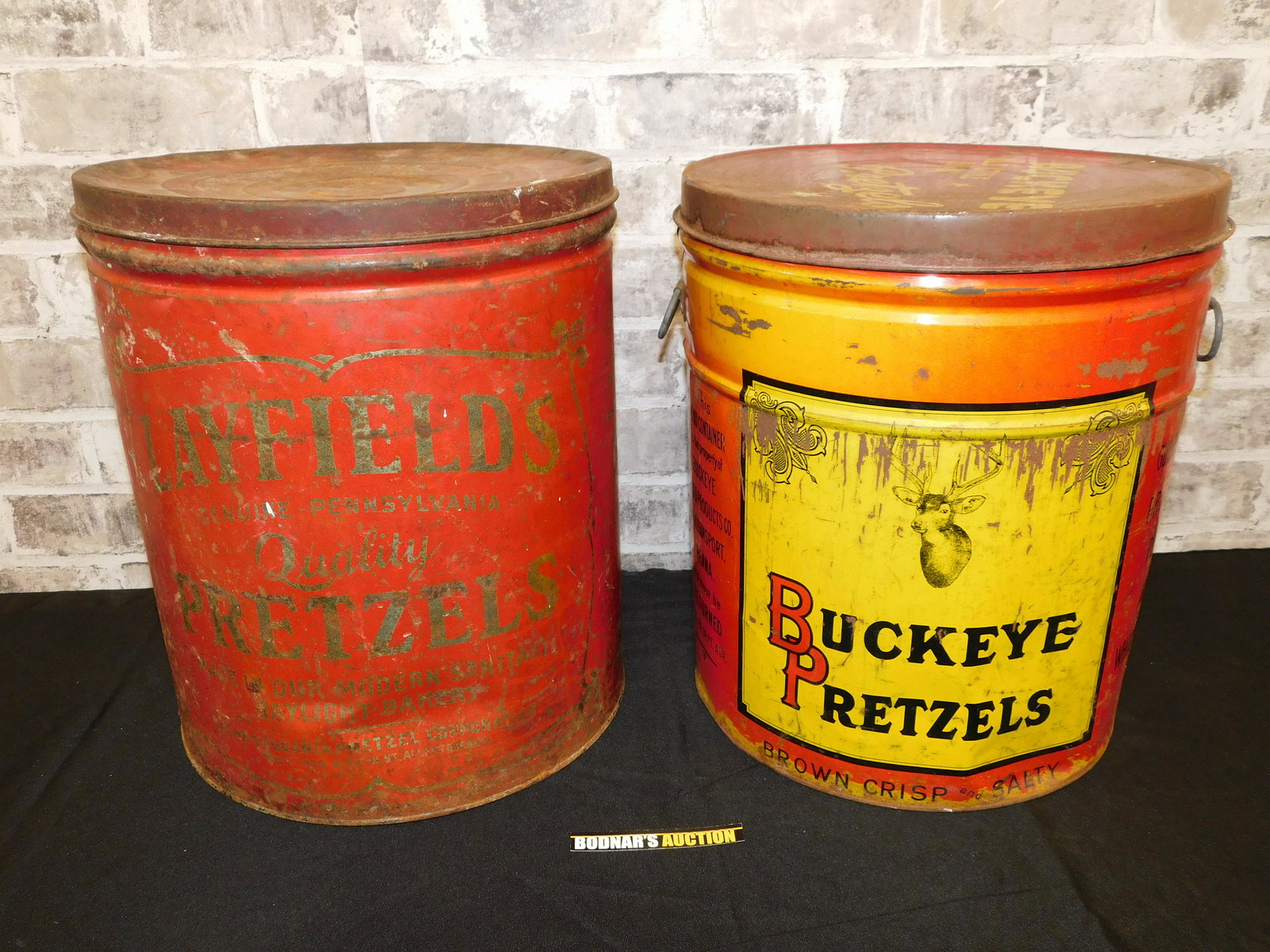 Lot of 2 Vintage Advertising Pretzel Tins (1 of 7)