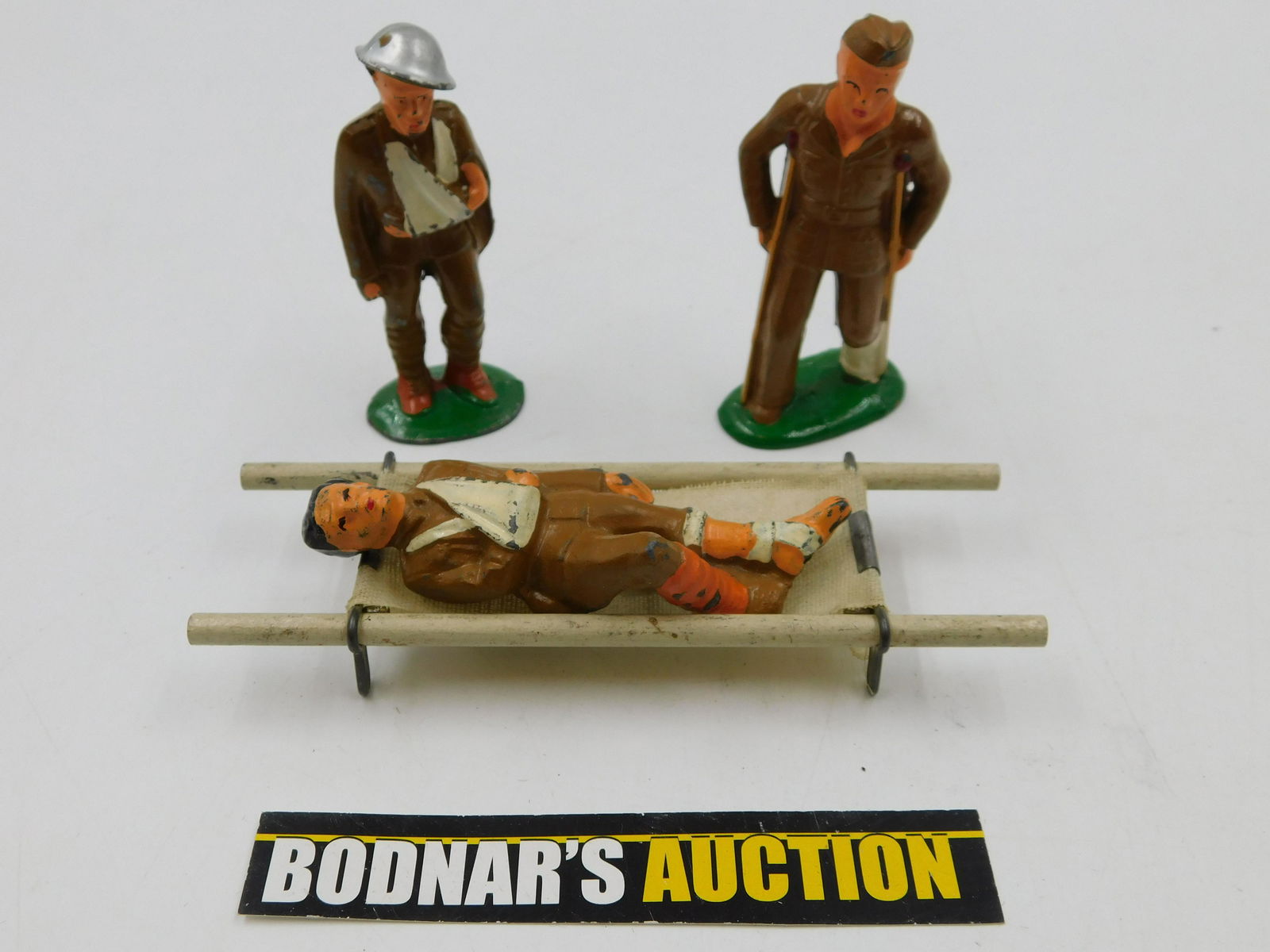 Lot of 3 Vintage Battle Wounded Metal Toy Soldiers (1 of 8)