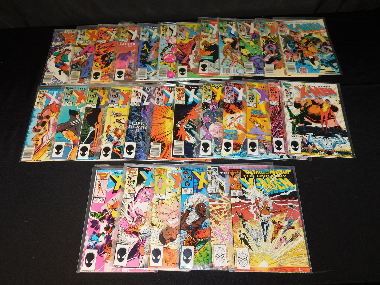 Lot of 31 Uncanny X-Men Comics (1 of 4)