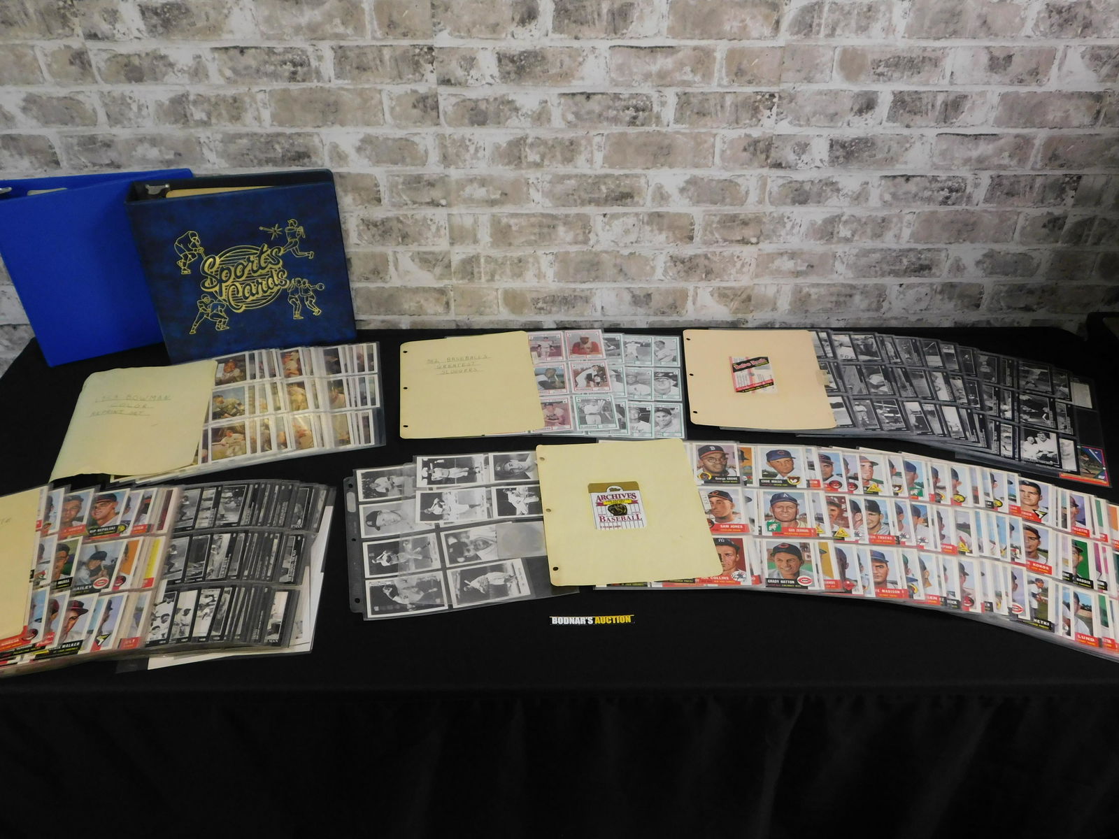 Lot of 2 Binders of Baseball Cards (1 of 9)