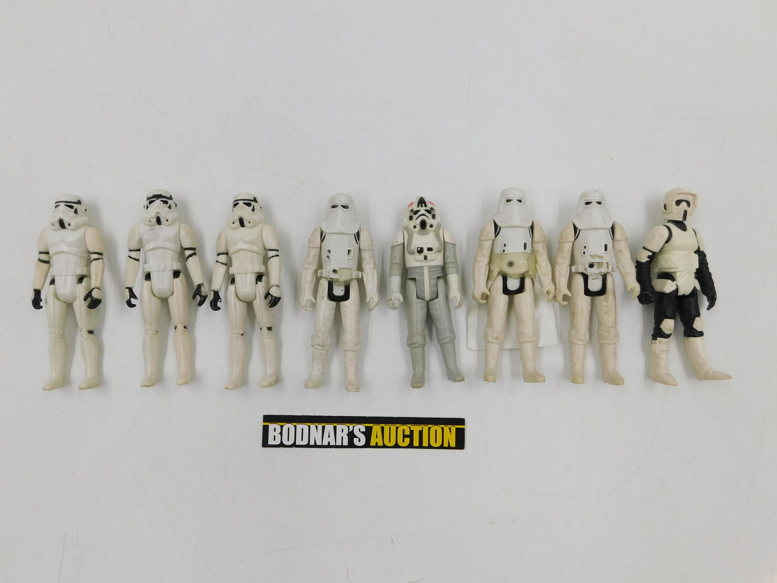 Lot of 8 Vintage Star Wars Figures (1 of 5)