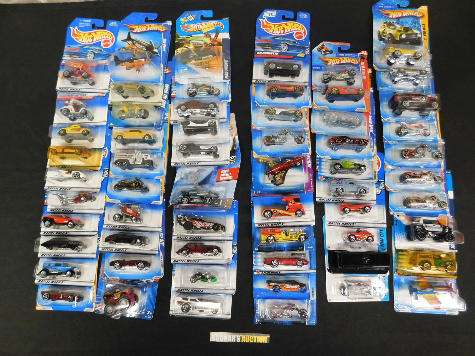 Lot of 60 Hot Wheels Cars (1 of 5)