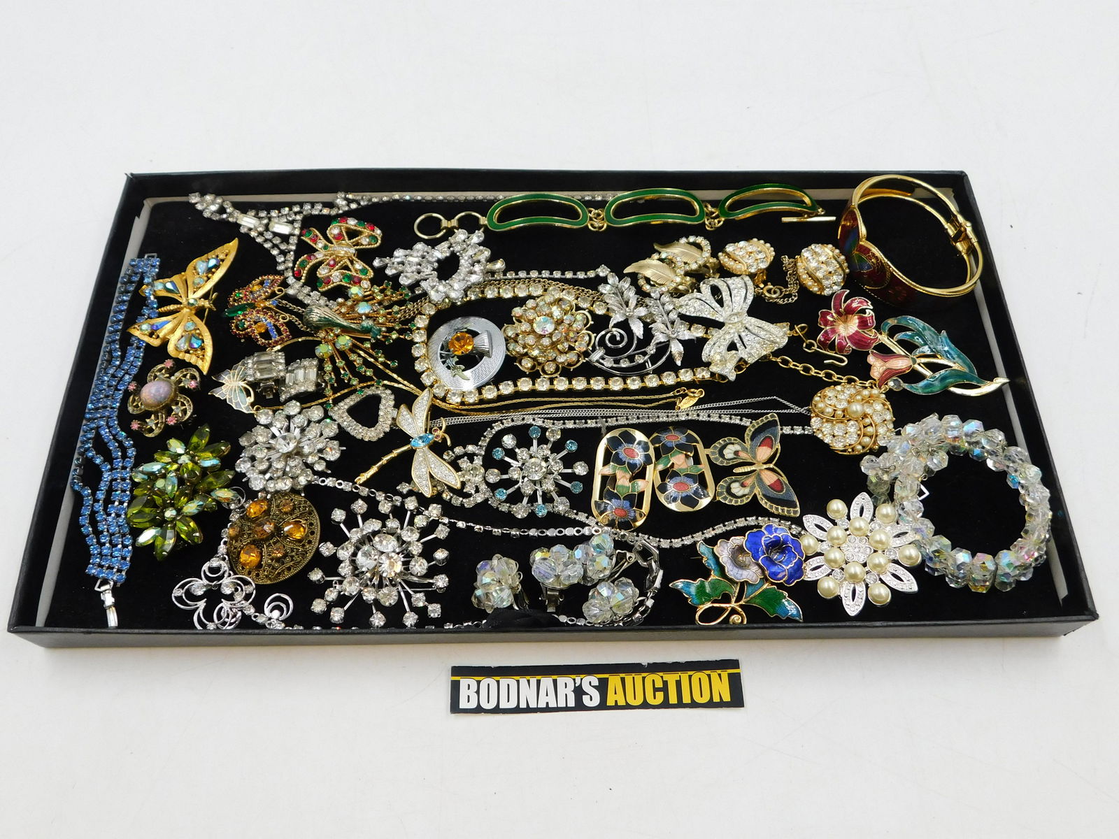 Lot of Costume Jewelry (1 of 5)