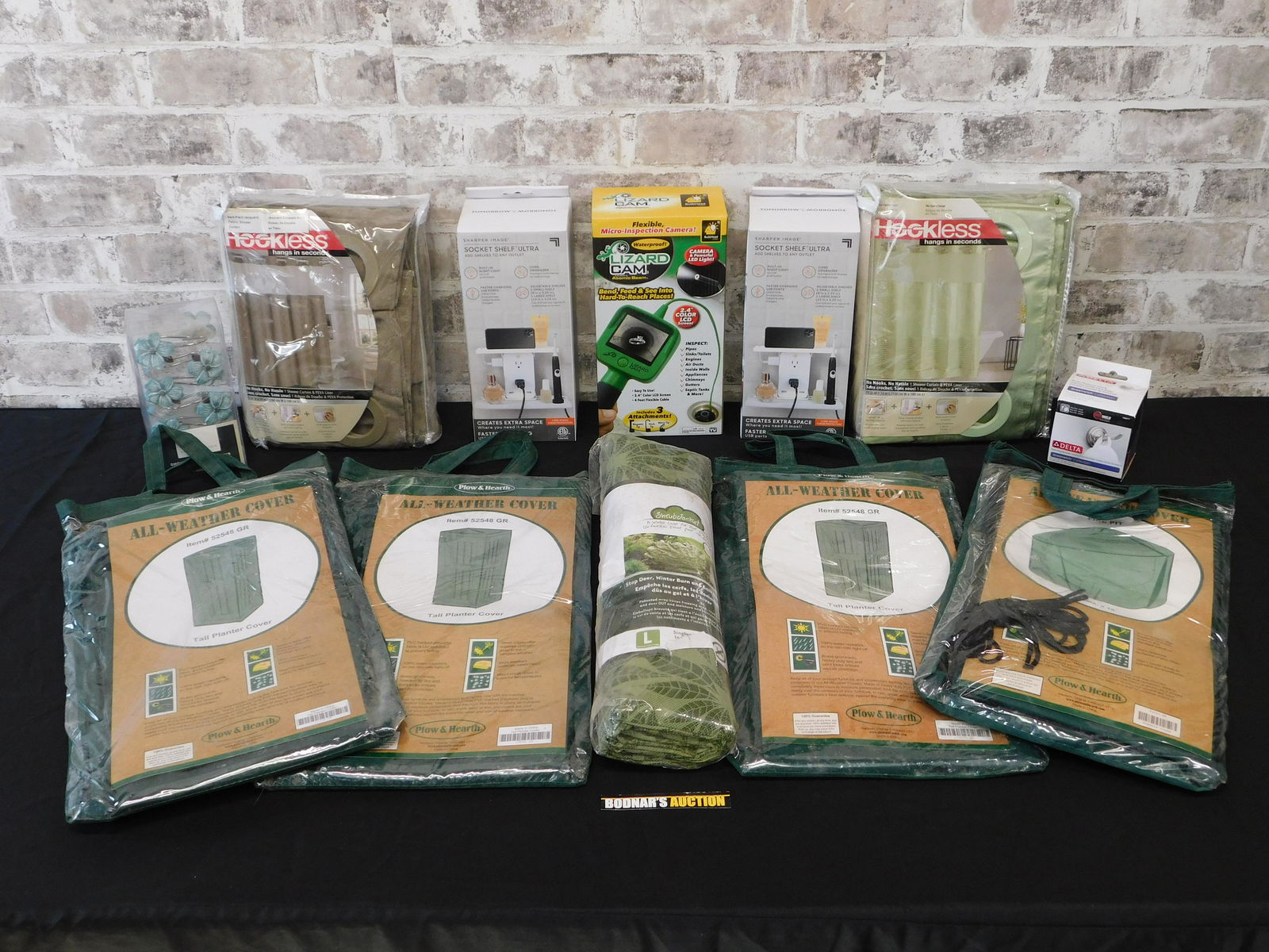 Box Lot of Electronics/Outdoor Items (1 of 6)