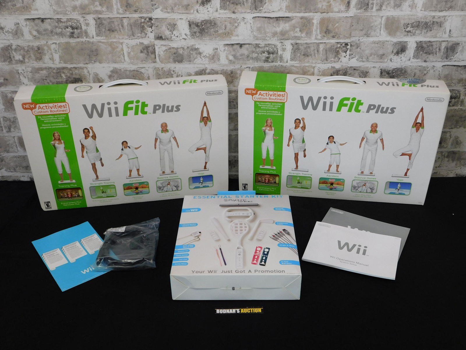 Lot of Wii Items (1 of 4)