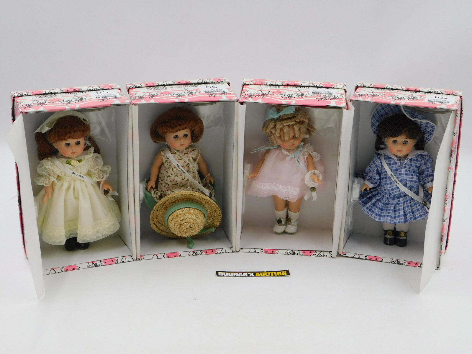 Lot of 4 Ginny Vogue Dolls (1 of 7)