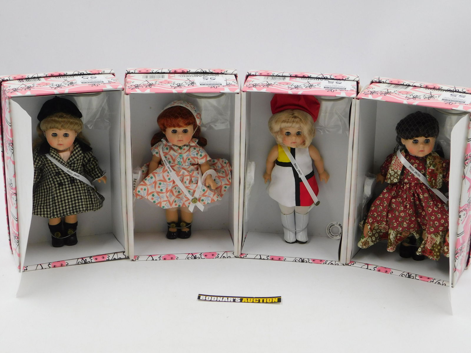 Lot of 4 Ginny Vogue Dolls (1 of 7)