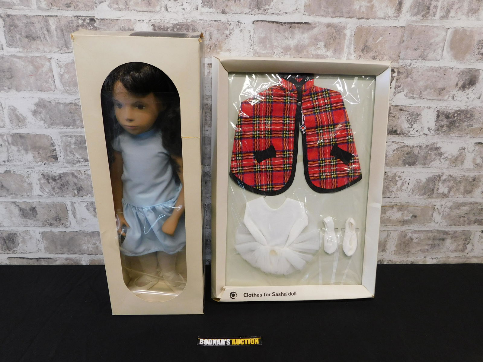 Sasha Doll and Outfit Lot (1 of 5)