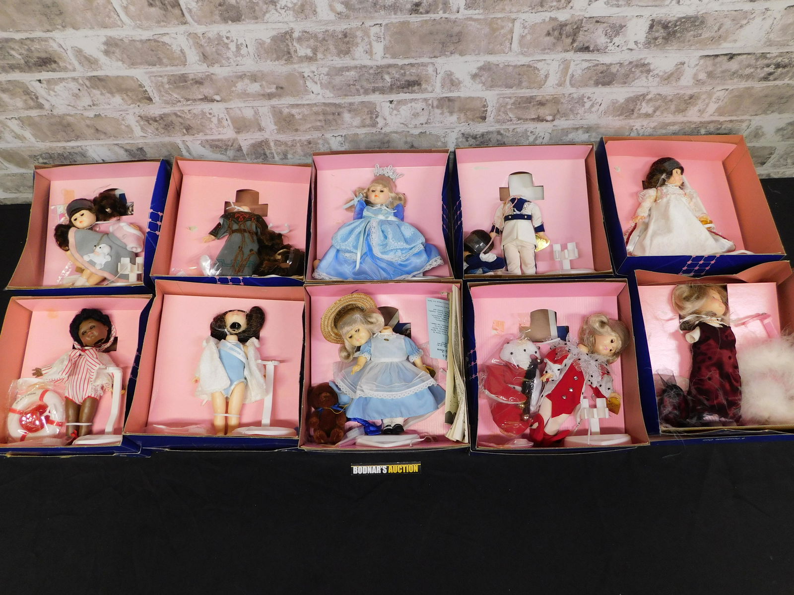 Lot of 10 AS-IS Ginny Dolls (1 of 13)