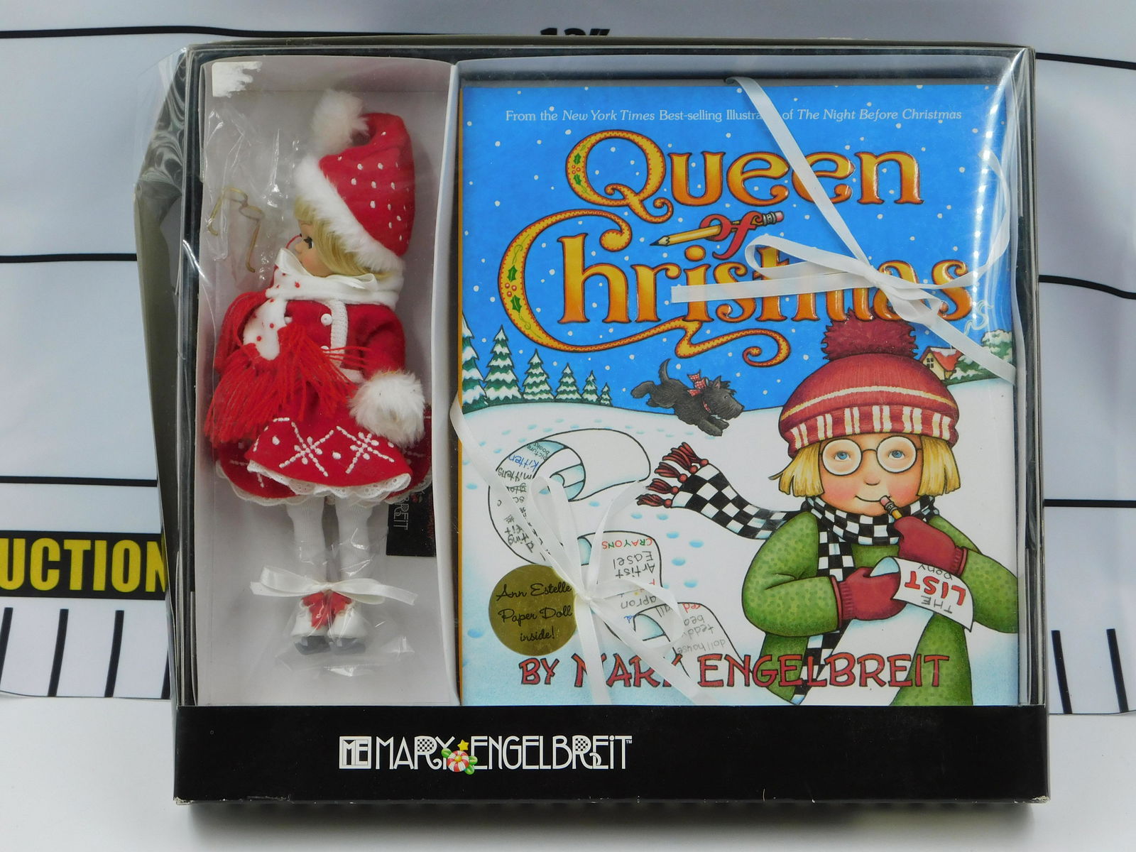 Mary Engelbreit's Queen of Christmas 8" Doll & Book Set: Mary Engelbreit's Queen of Christmas 8" Doll & Book Set - Tonner Doll Company. Measures 11". Comes in Original Box with COA. This sale will be broadcast live on sale day with full descriptions of each