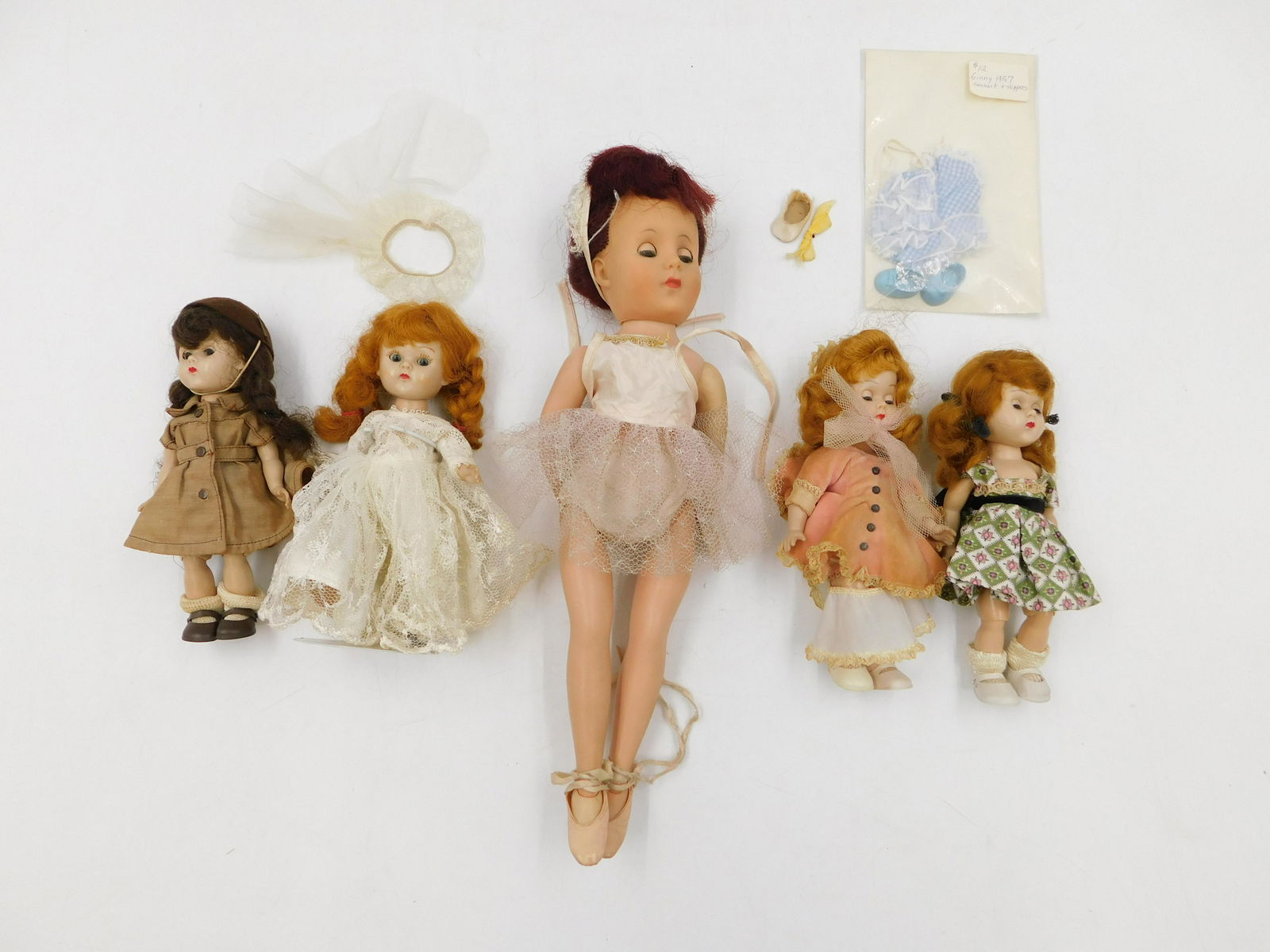 Lot of Vintage Ginny Dolls (1 of 7)