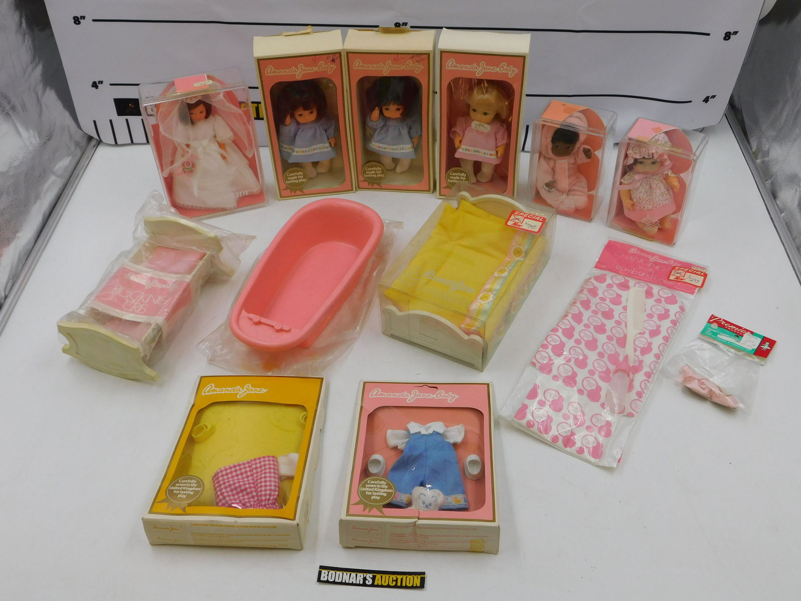 Large Lot of Amanda Jane Dolls and Accessories (1 of 6)