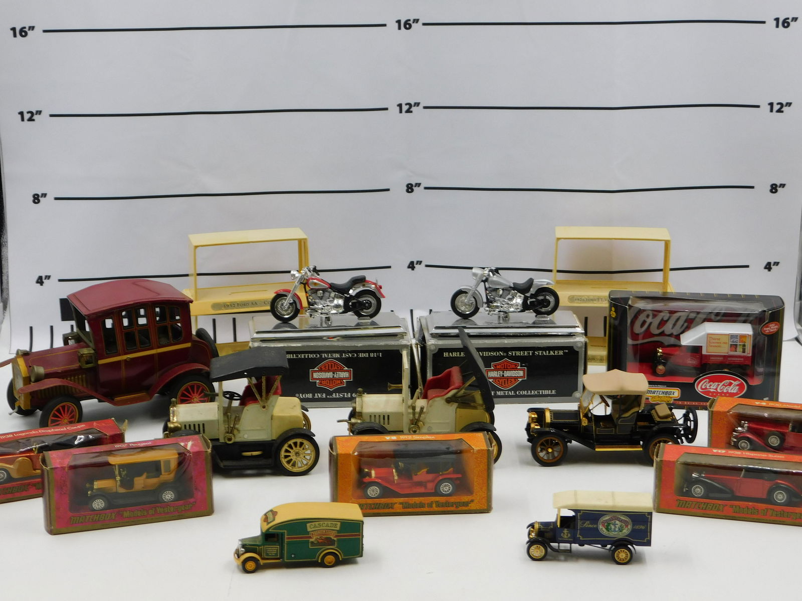 Lot of Diecast Motorcycles and Trucks (1 of 9)