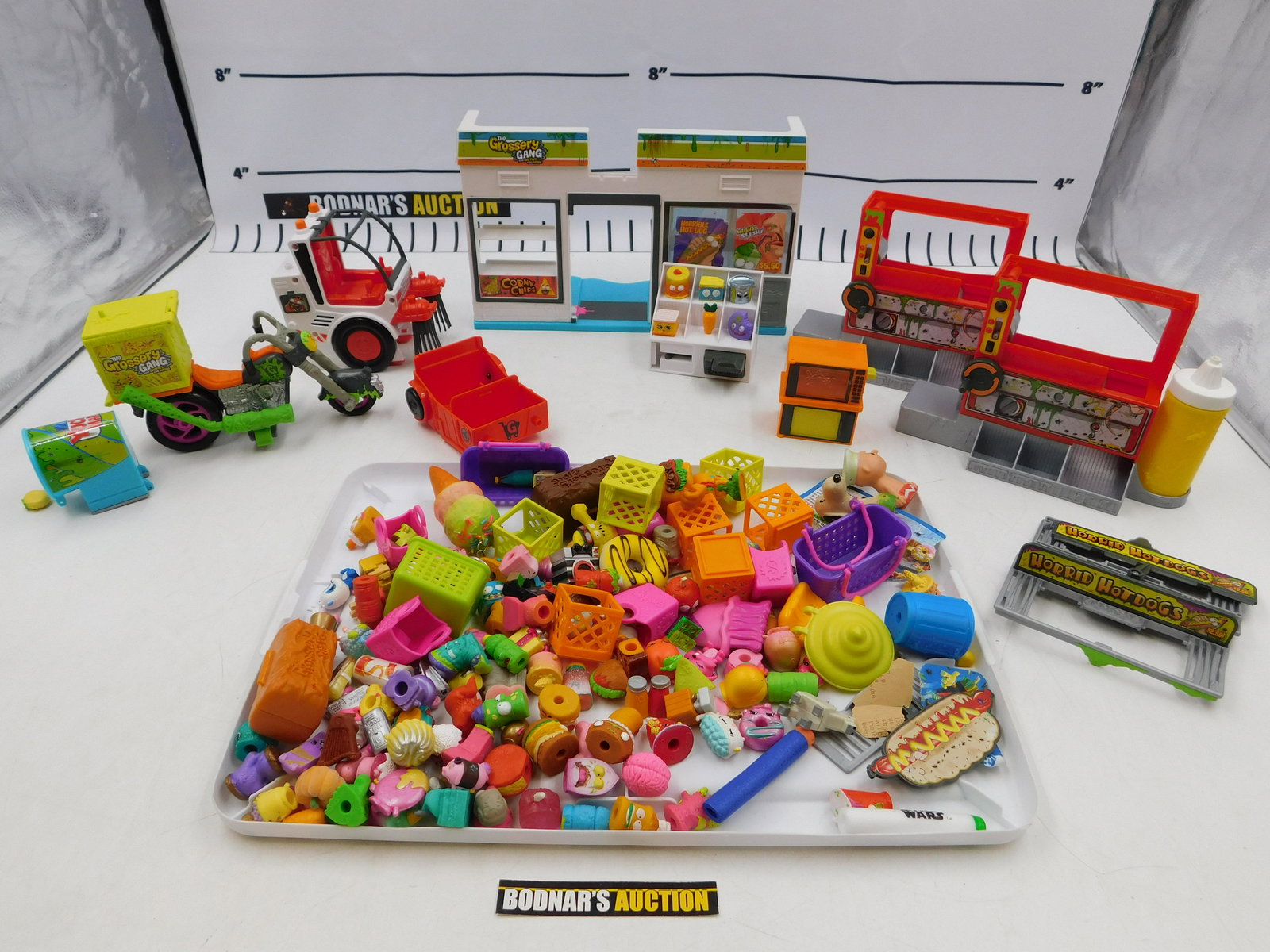 Large Lot of Shopkins and Grossery Gang (1 of 6)