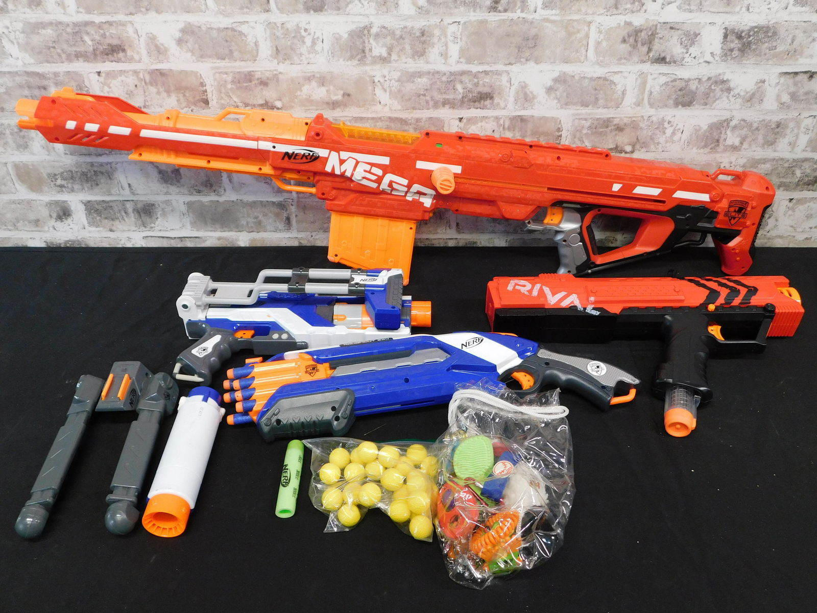 Lot of Nerf Guns (1 of 6)