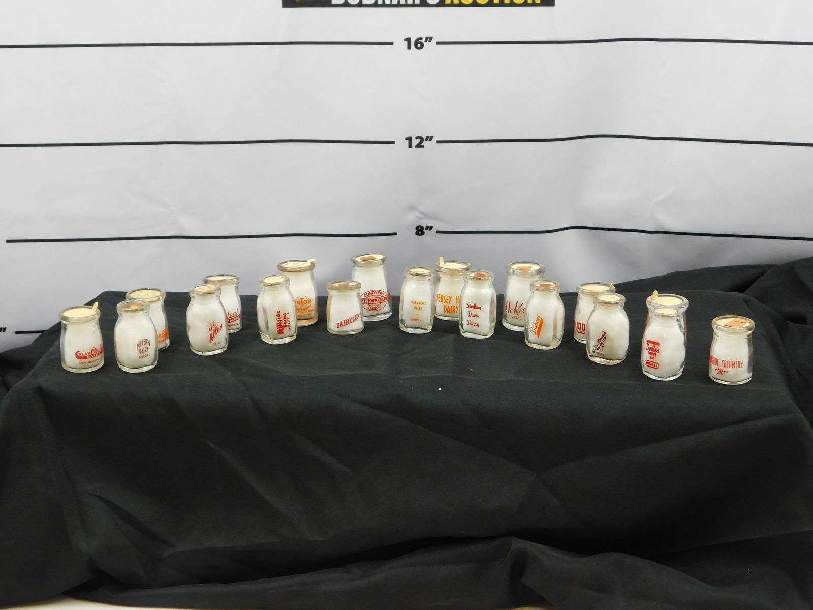 Lot of 19 NJ Individual Creamer Bottles (0439) on Apr 28, 2022