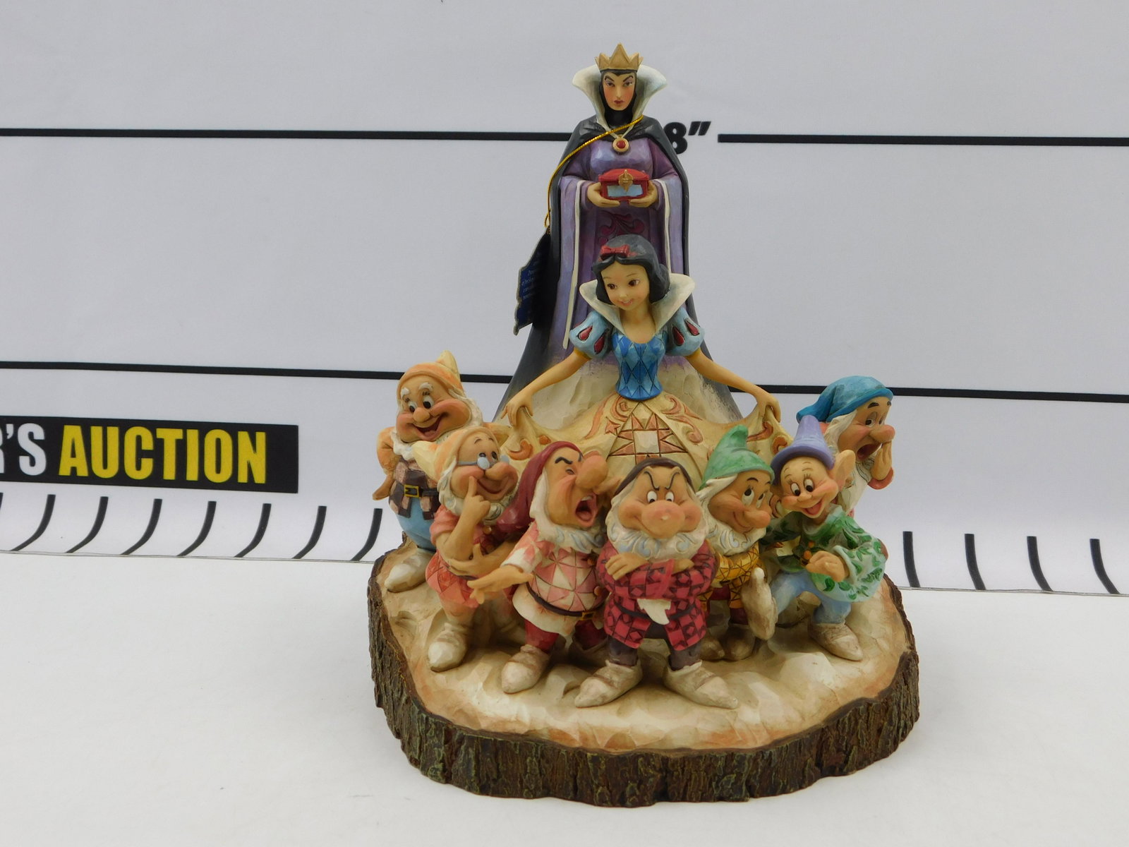 Disney Jim Shore The One That Started Them All Figurine: Walt Disney Showcase Collection Jim Shore "The One That Started Them All" Snow White and the Seven Drawfs Figurine. Measures 8.25" tall x 6.25" wide. All invoices must be paid within 24 hours of the s