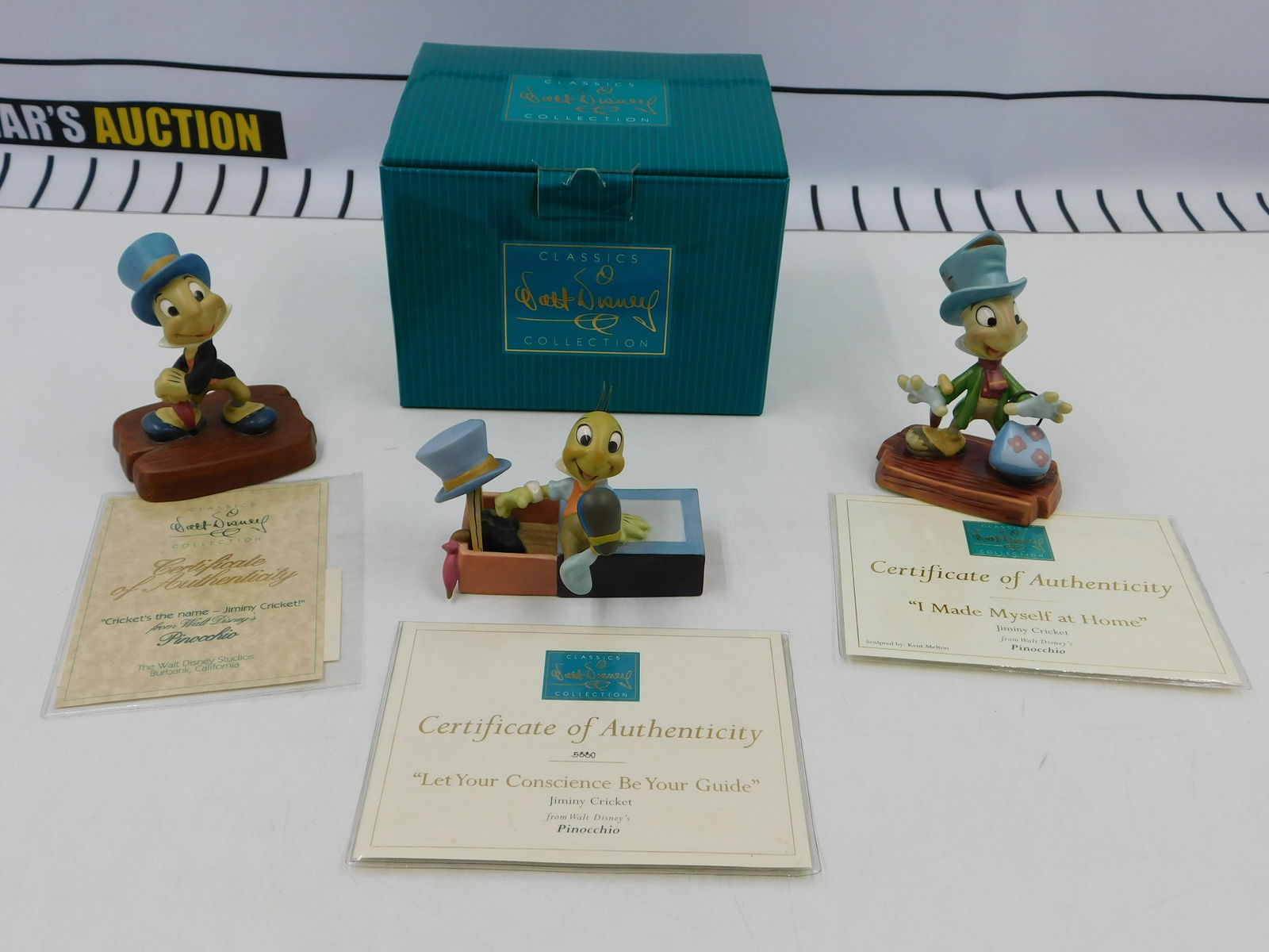 Lot of 3 WDCC Jiminy Cricket Figurines (1 of 16)