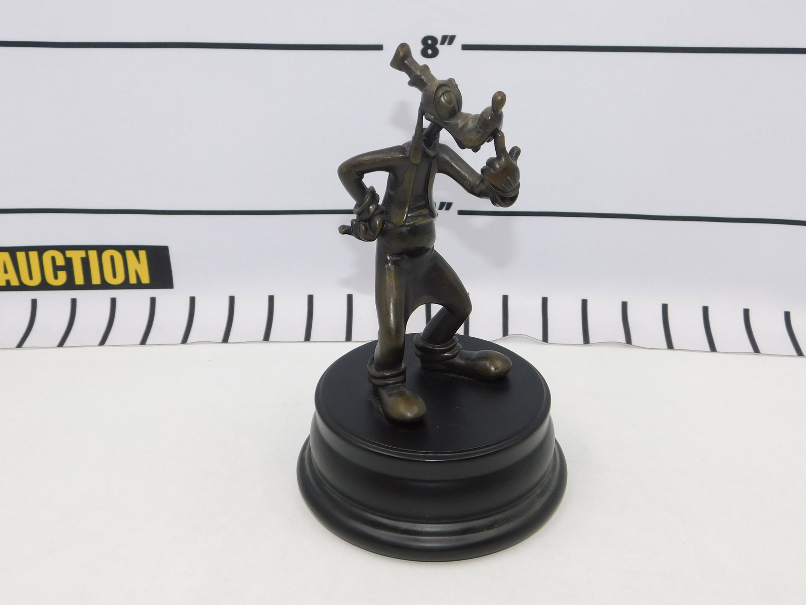 The Art of Disney Goofy Bronze Statue (1 of 6)
