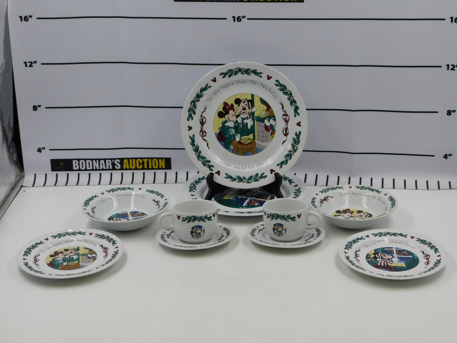 Disney Twas the Night Before Christmas Dinnerware Set - Service for 2 (1 of 10)
