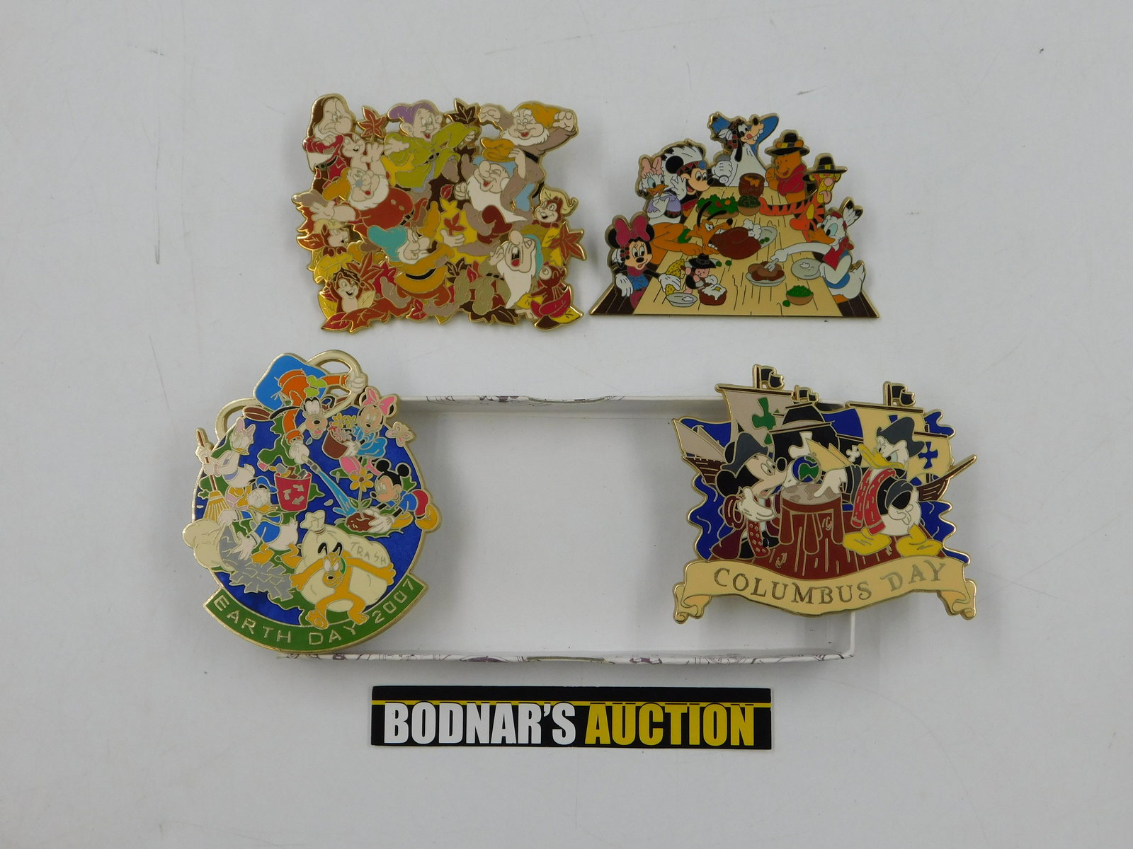 Lot of 4 Disney Jumbo Pins (1 of 7)
