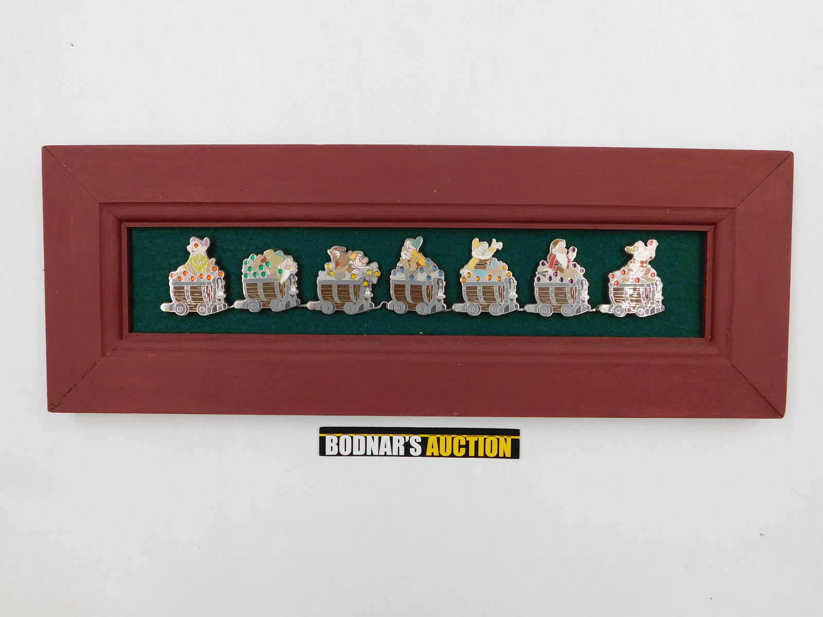 Mystery Collection Dwarfs Mine Car Pin Set: Snow White & The Seven Dwarfs Mystery Collection Dwarfs Mine Car Pin Set - Complete - 2014. All invoices must be paid within 24 hours of the sale. All items are shipped USPS or UPS and will be billed