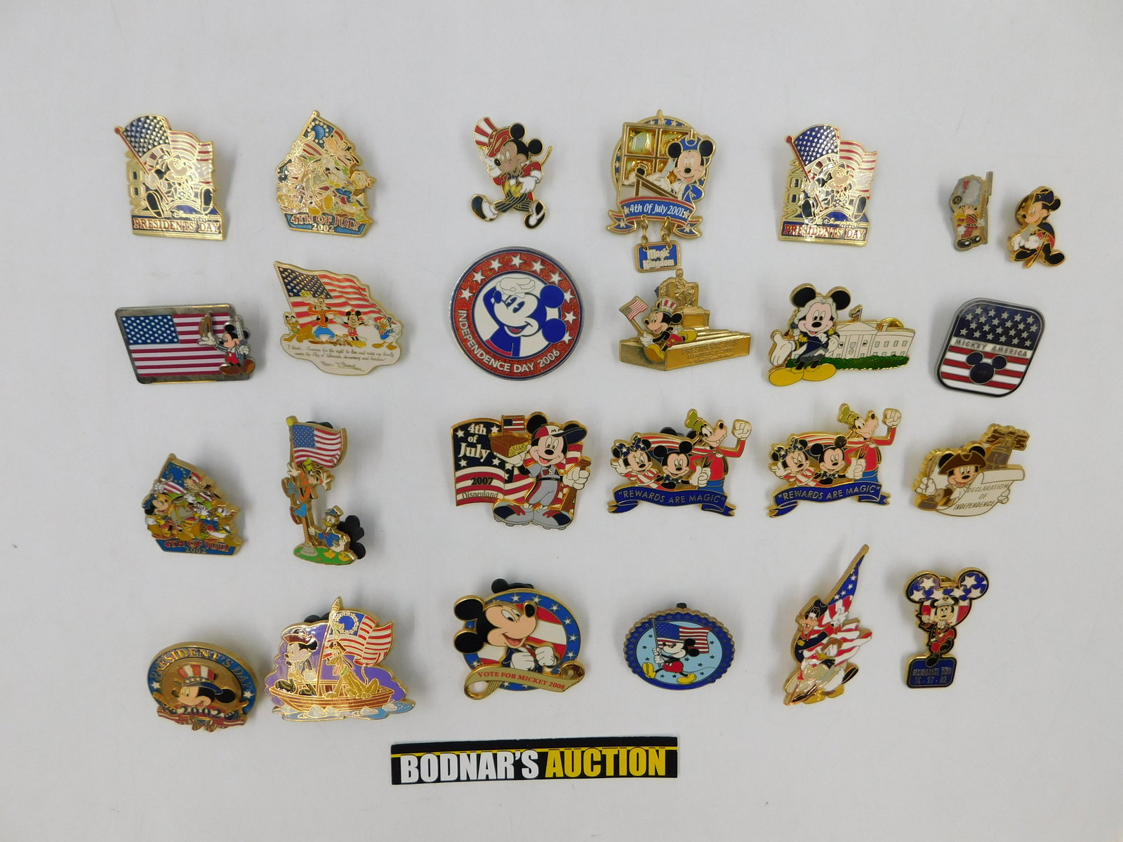 Lot of 25 Mickey Mouse Patriotic Pins (1 of 9)