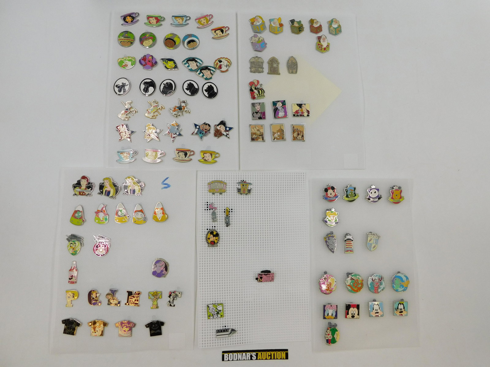 Lot of 2009 Disney Hidden Mickey Lanyard Series Pins (1 of 13)