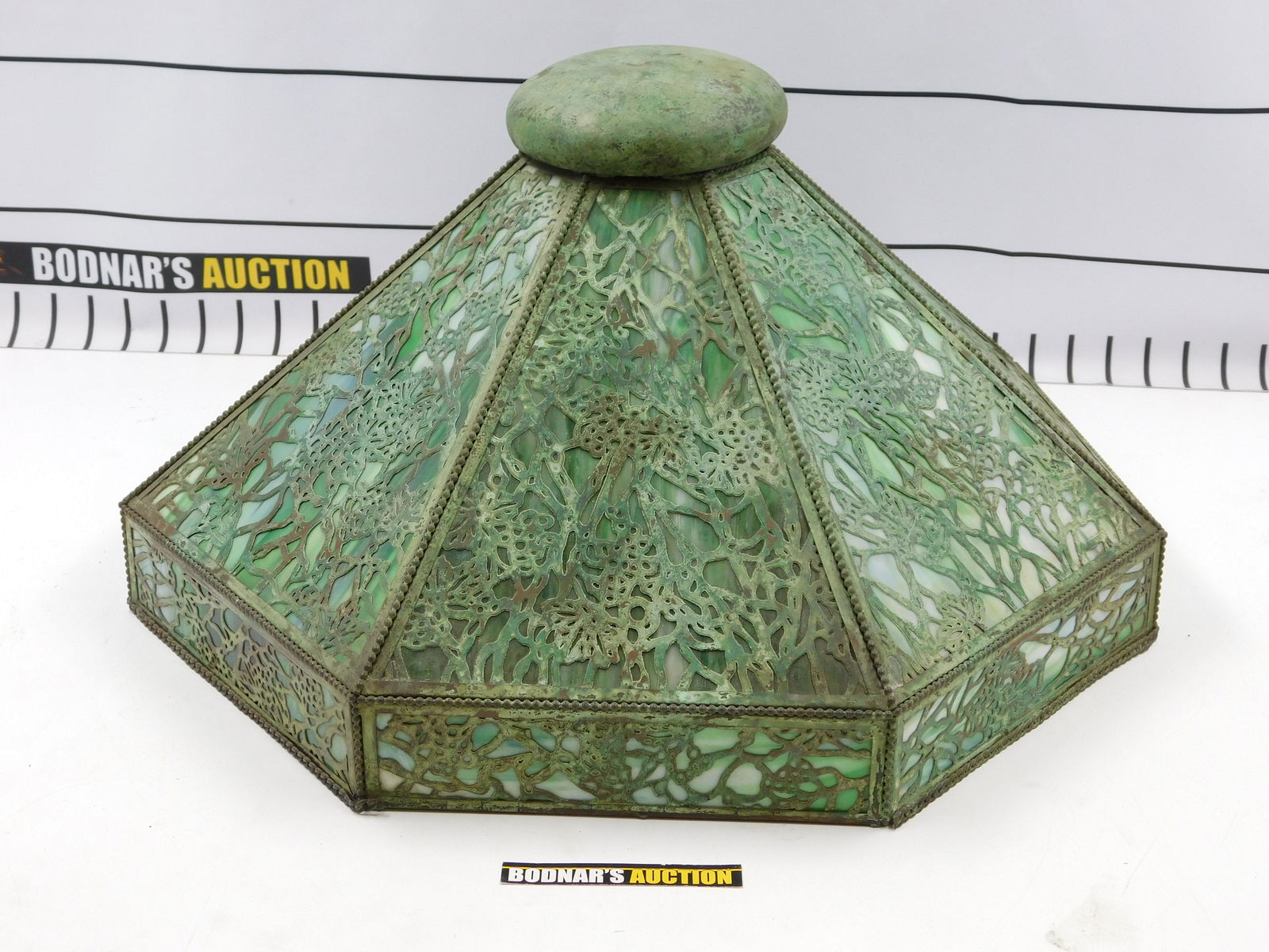 Tiffany Style Arts and Crafts Slag Glass Table Lamp Shade (1 of 9)