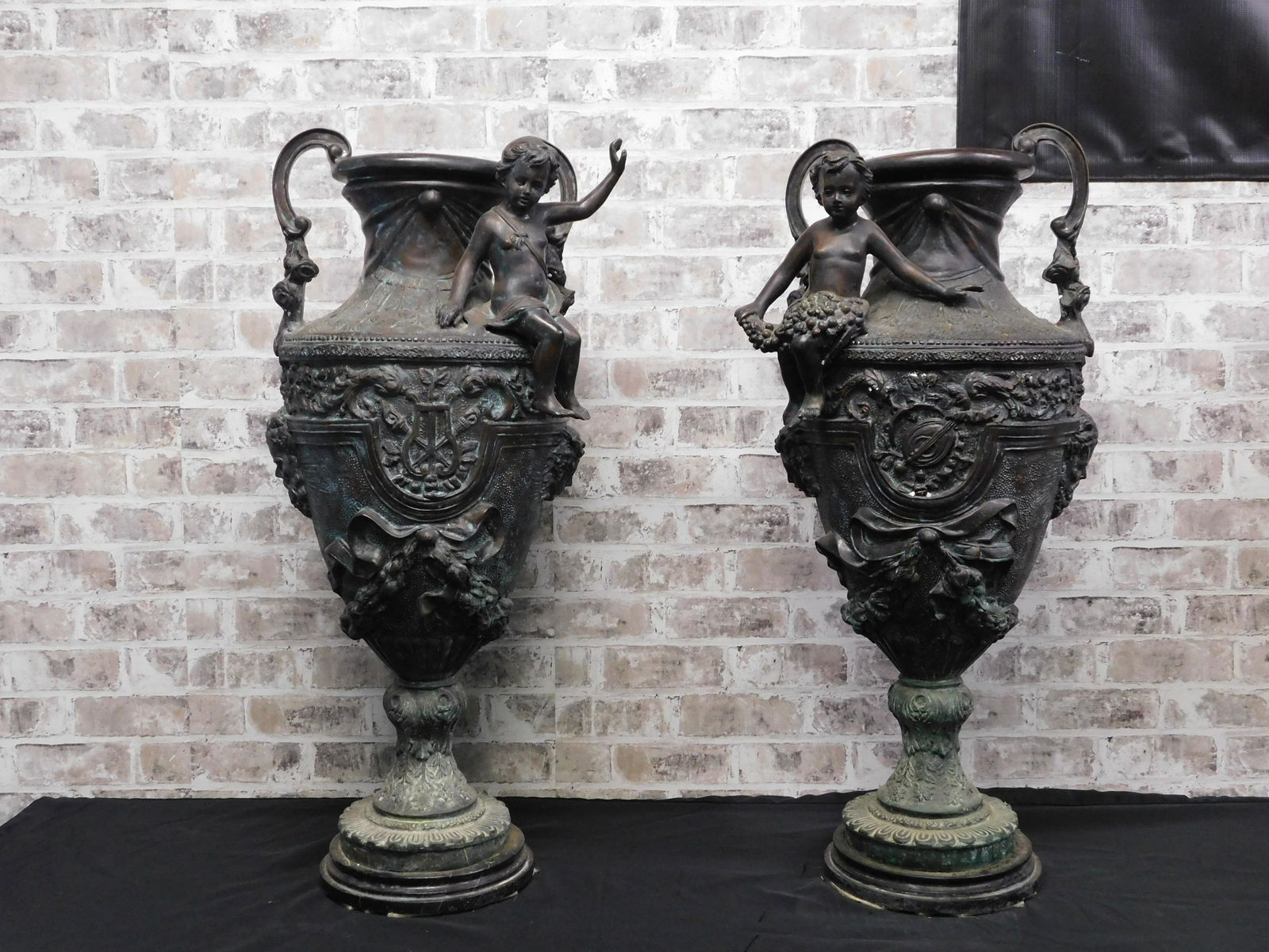 Pair of Bronze Floor Vases with Cherubs (1 of 11)