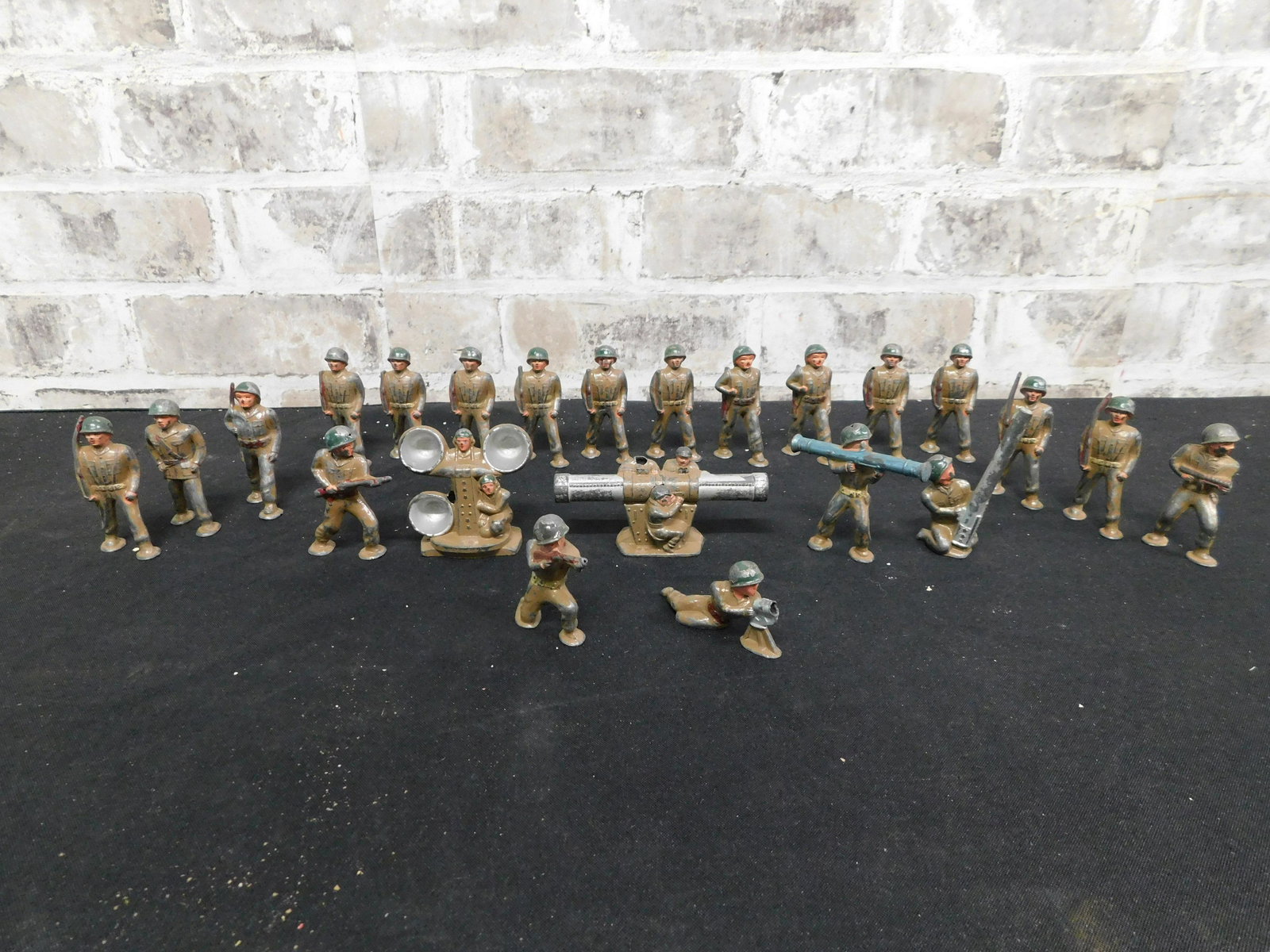 Lot of Metal Army Soldiers: Lot of Metal Army Soldiers. Includes 23 Pieces. Please read the terms and conditions. This sale will be broadcast live on sale day with full descriptions of each lot being sold. All items MUST be paid