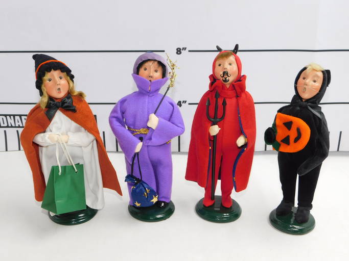 Lot Of 4 Byers Choice Halloween Trick Or Treat Carolers