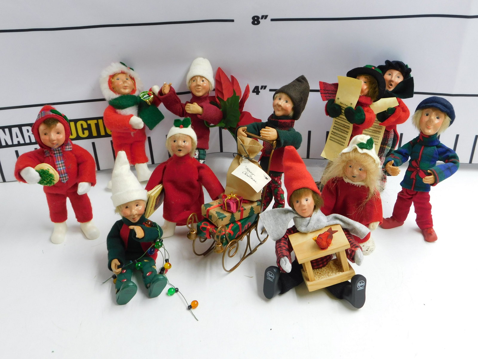 Lot of 12 Byers Kindles Christmas Ornaments: Lot of 11 Byers Kindles Christmas Ornaments. Some may be missing accessories. Measures 7" tall. Please read the terms and conditions. This sale will be broadcast live on sale day with full description