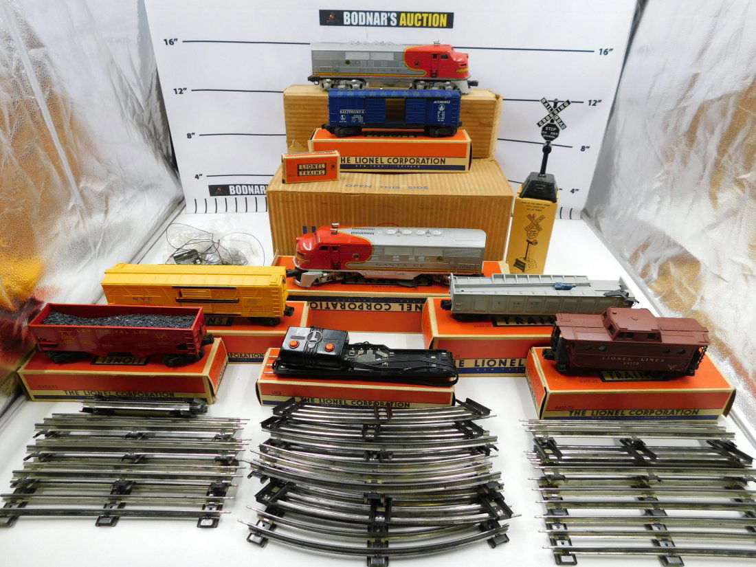 Lionel Train Set with Extras (1 of 19)