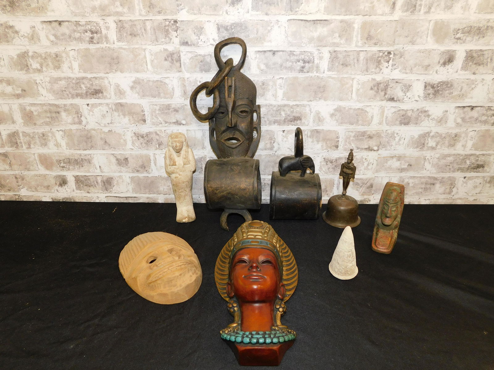 Lot of African Tribal Decorative Art (1 of 10)