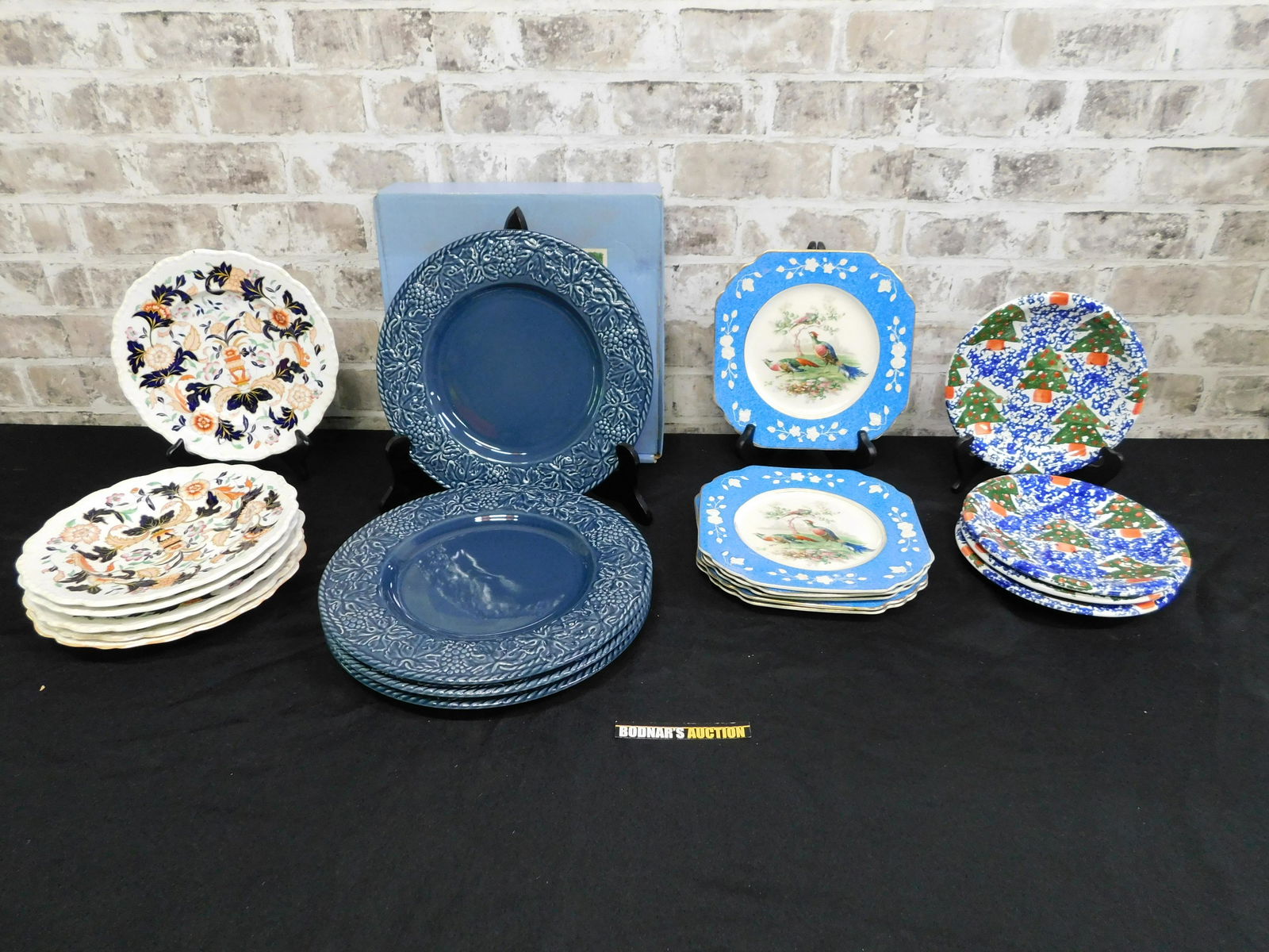 Mixed Lot of Plates (1 of 14)