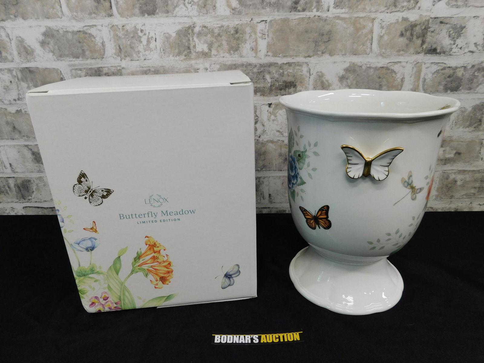 Lenox Butterfly Meadow Gold Large Vessel (1 of 11)