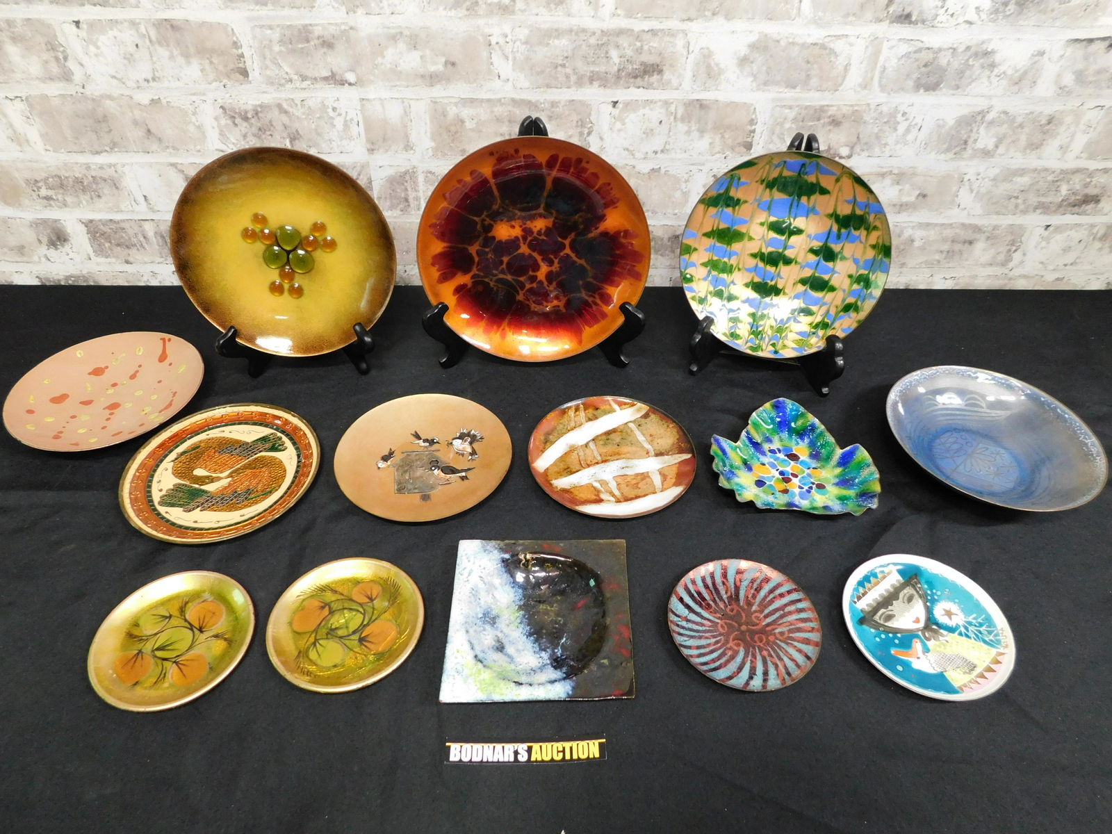 Lot of Enamelware Decorative Plates (1 of 11)