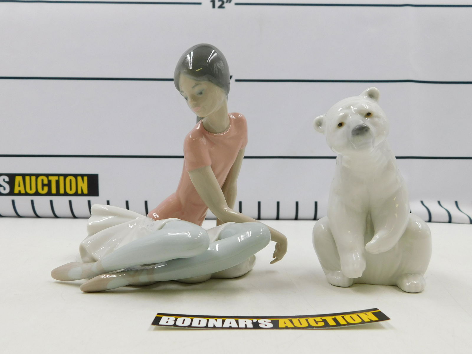 Lot of 2 Lladro Figurines (1 of 11)