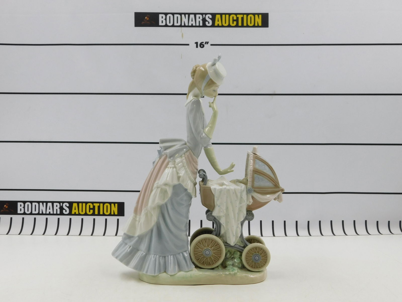 Lladro "Baby's Outing" Porcelain Figurine (1 of 9)