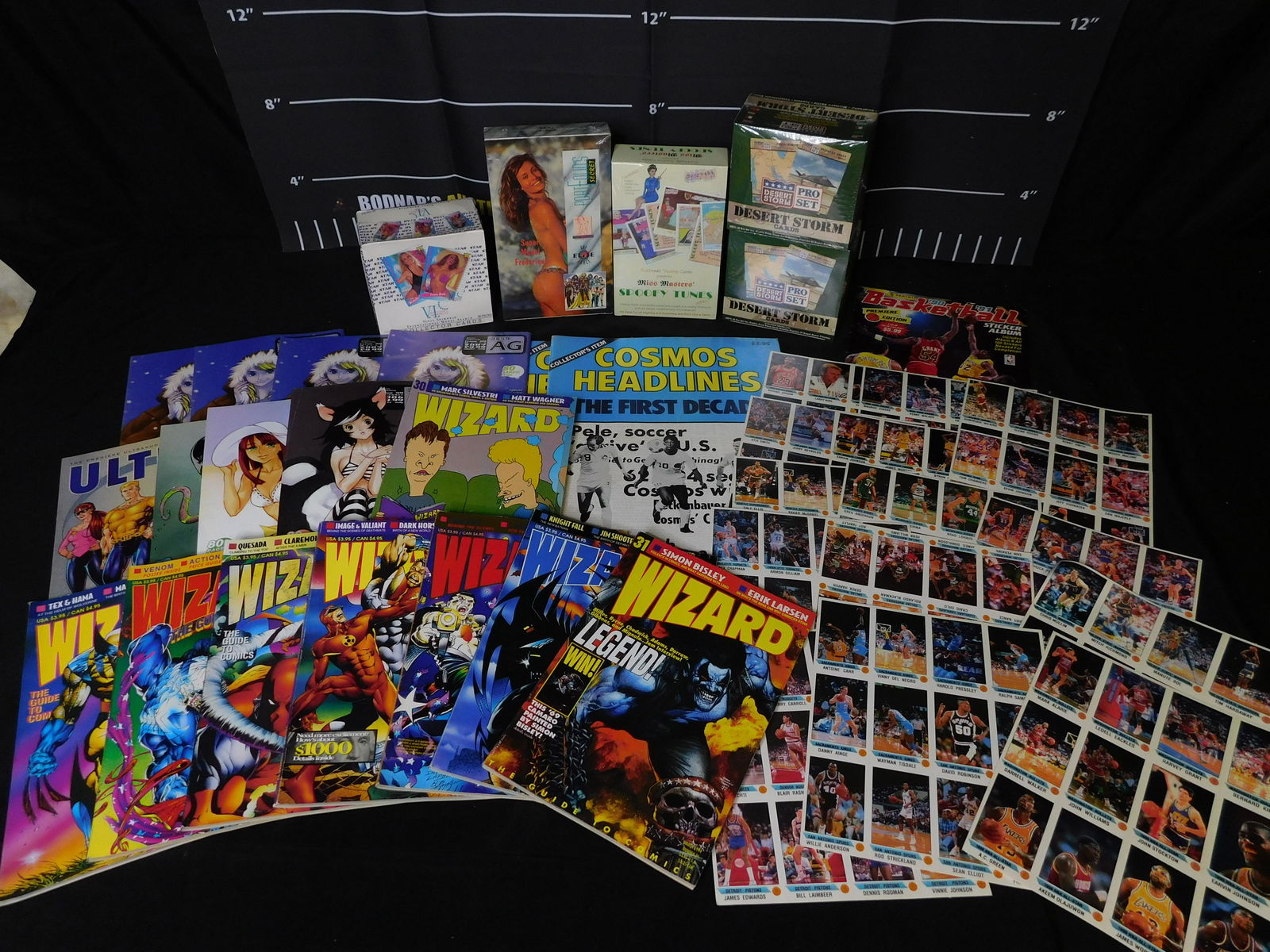 Mixed Lot including Trading Cards and Wizard Magazines (1 of 11)
